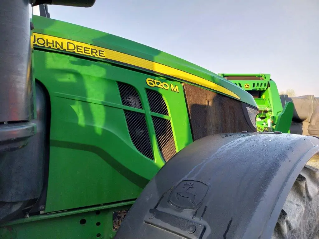Image JOHN DEERE 6120M