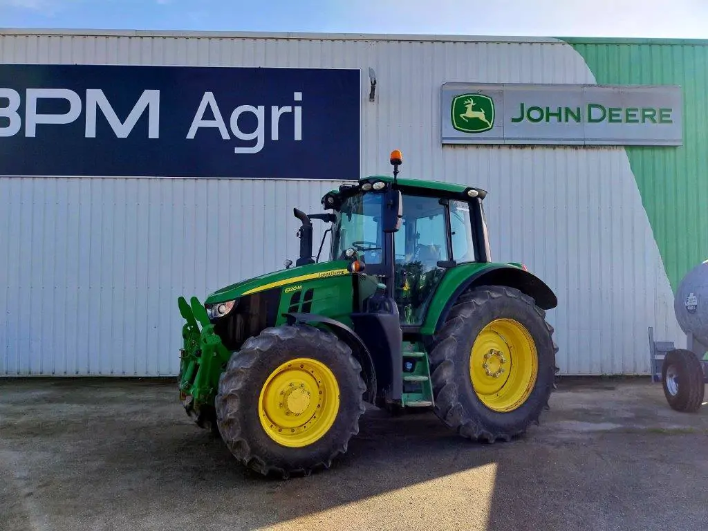 Photo JOHN DEERE 6120M