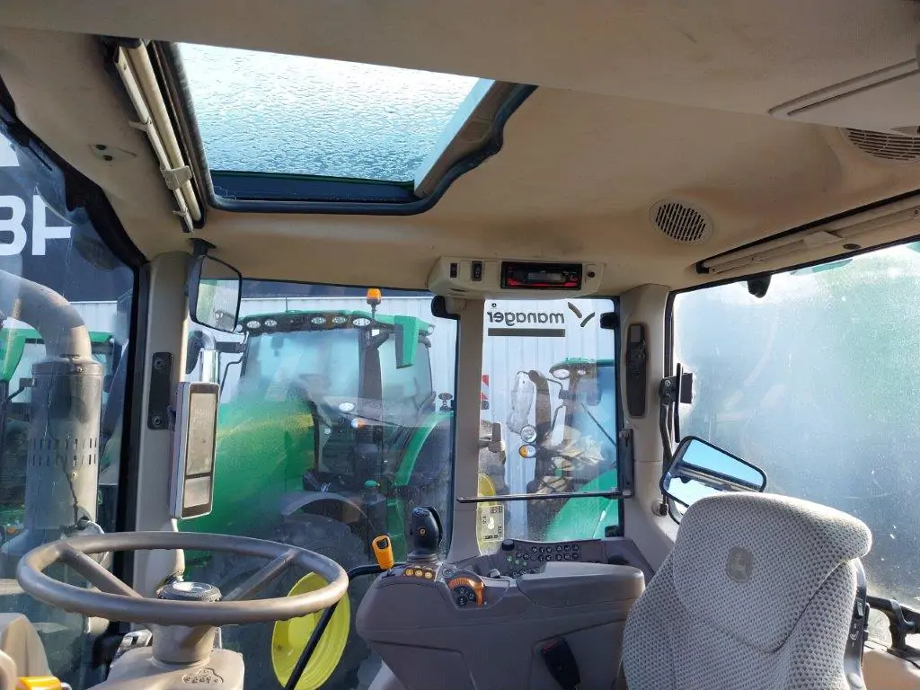 Image JOHN DEERE 6120M