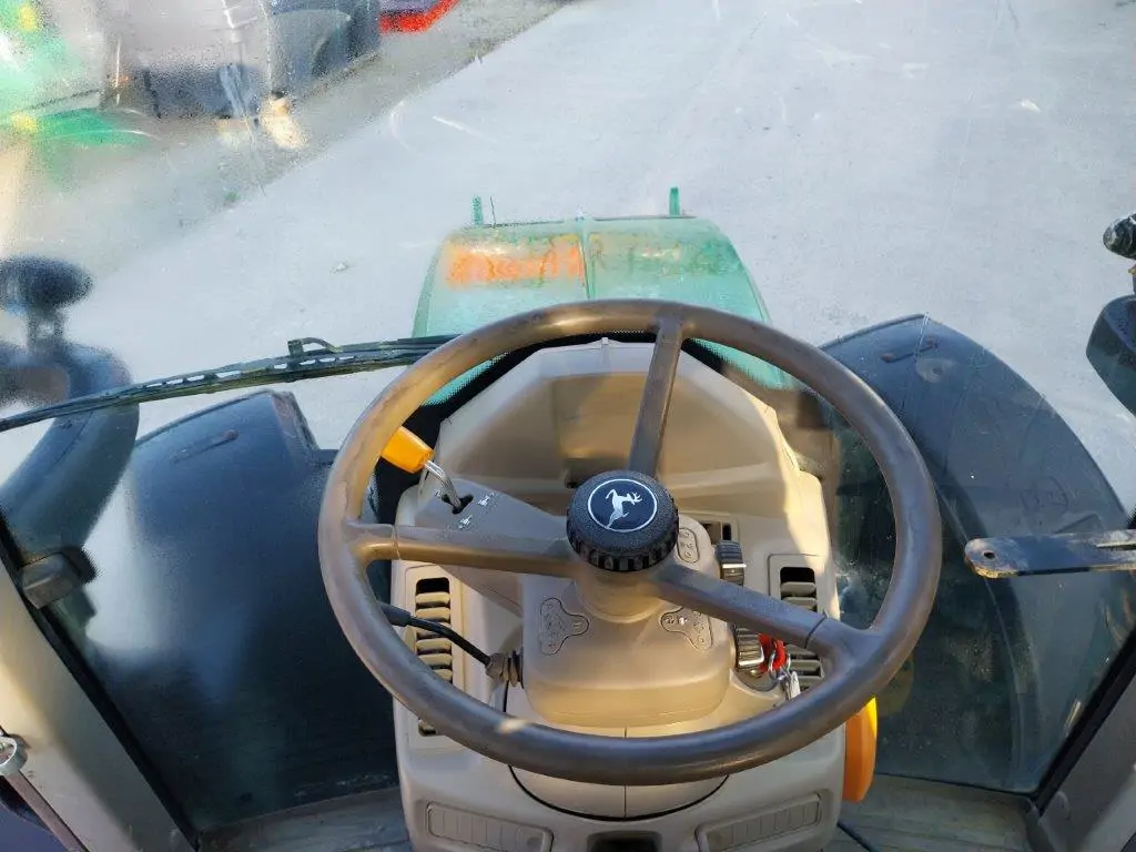 Image JOHN DEERE 6120M