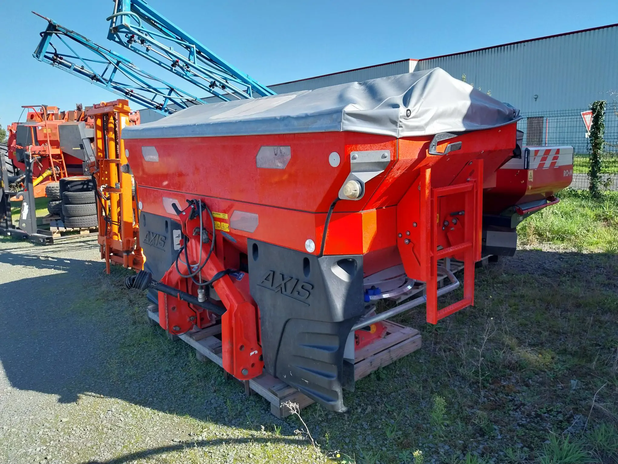 Photo KUHN AXIS 40.1WT25 ISOBUS 2700L