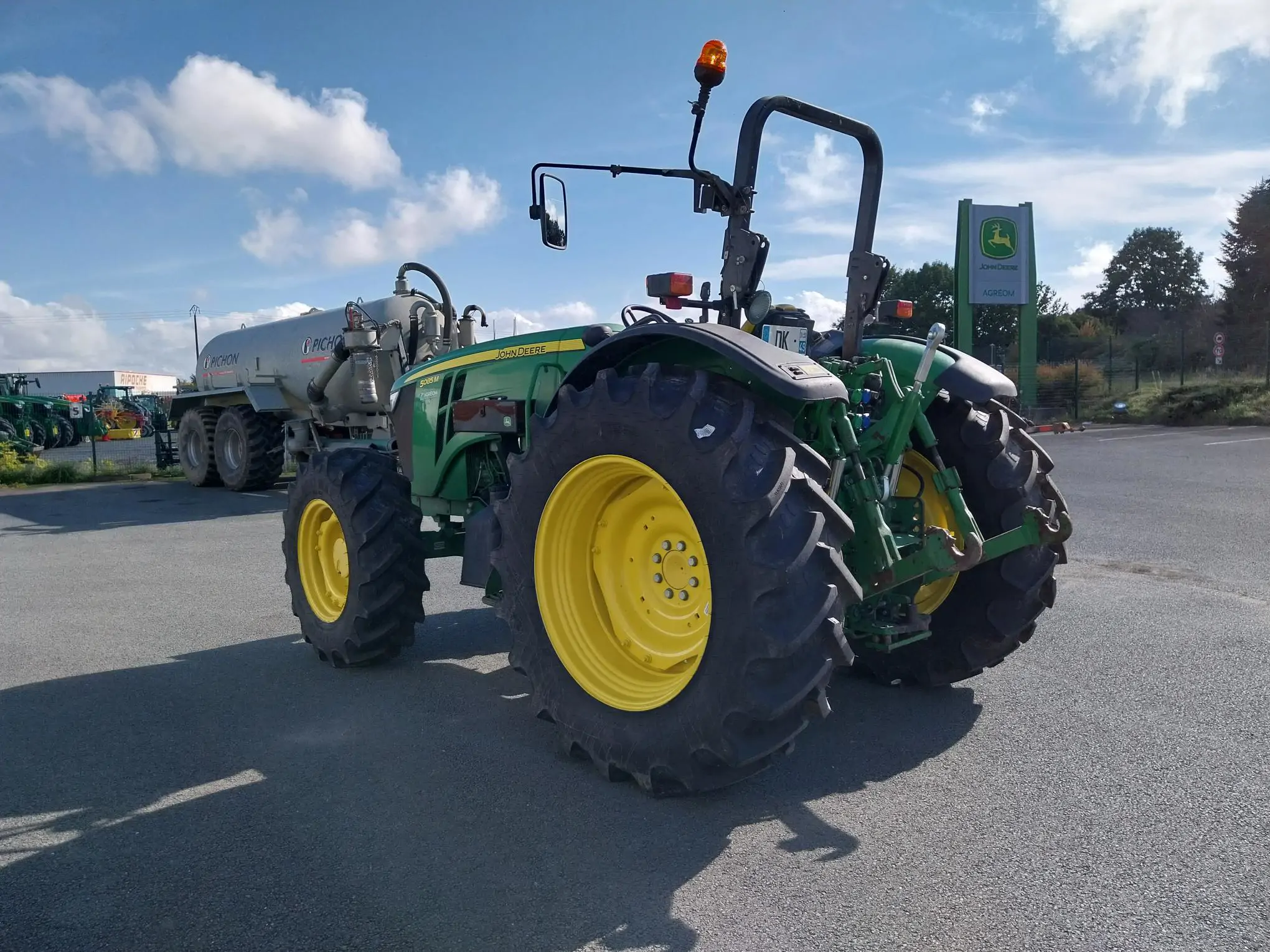 Image JOHN DEERE TRACTEUR JOHN DEERE 5085M CADR