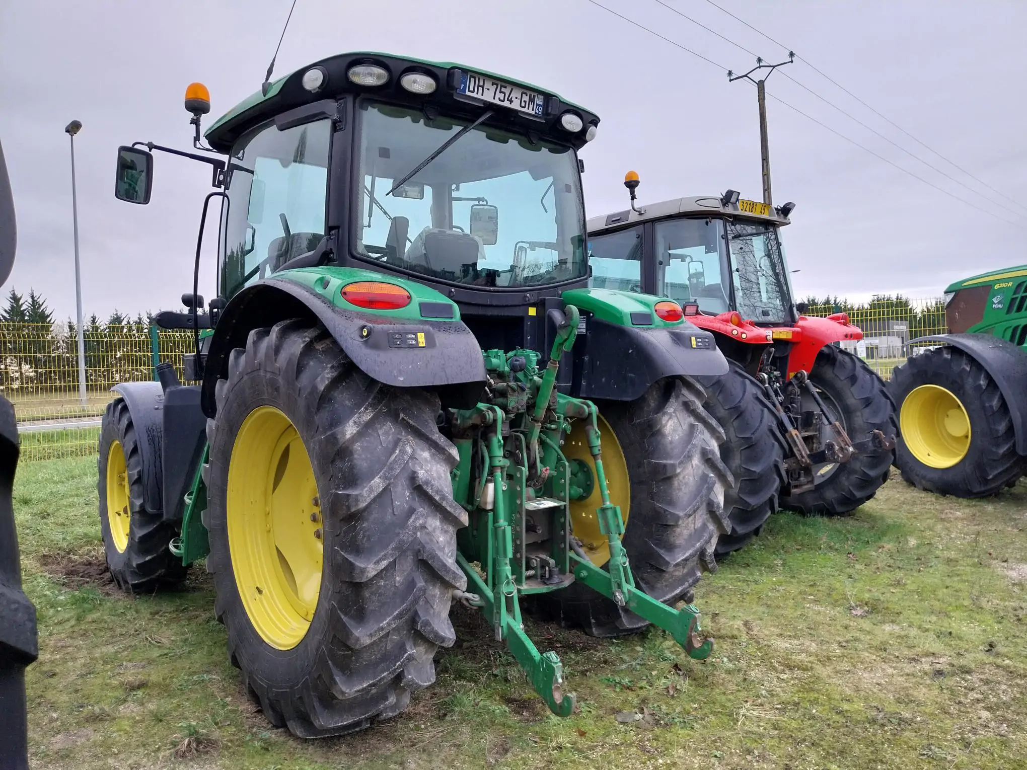 Image JOHN DEERE TRACTEUR JOHN DEERE 6115R