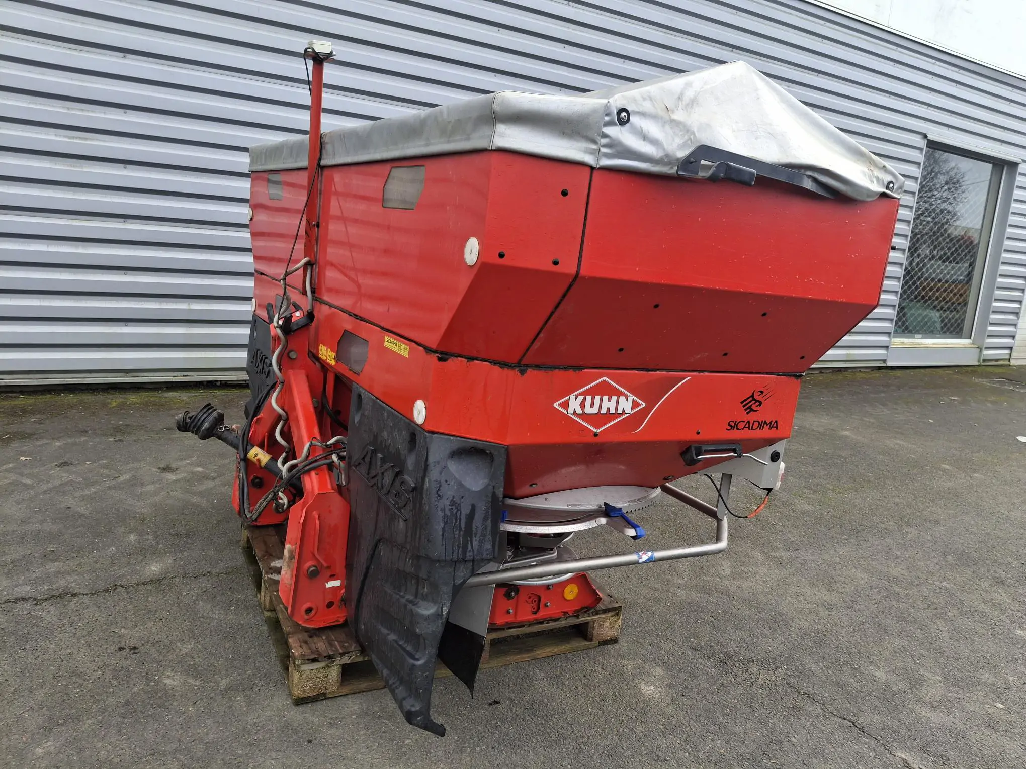 Image KUHN AXIS 40.1 WT25 2500