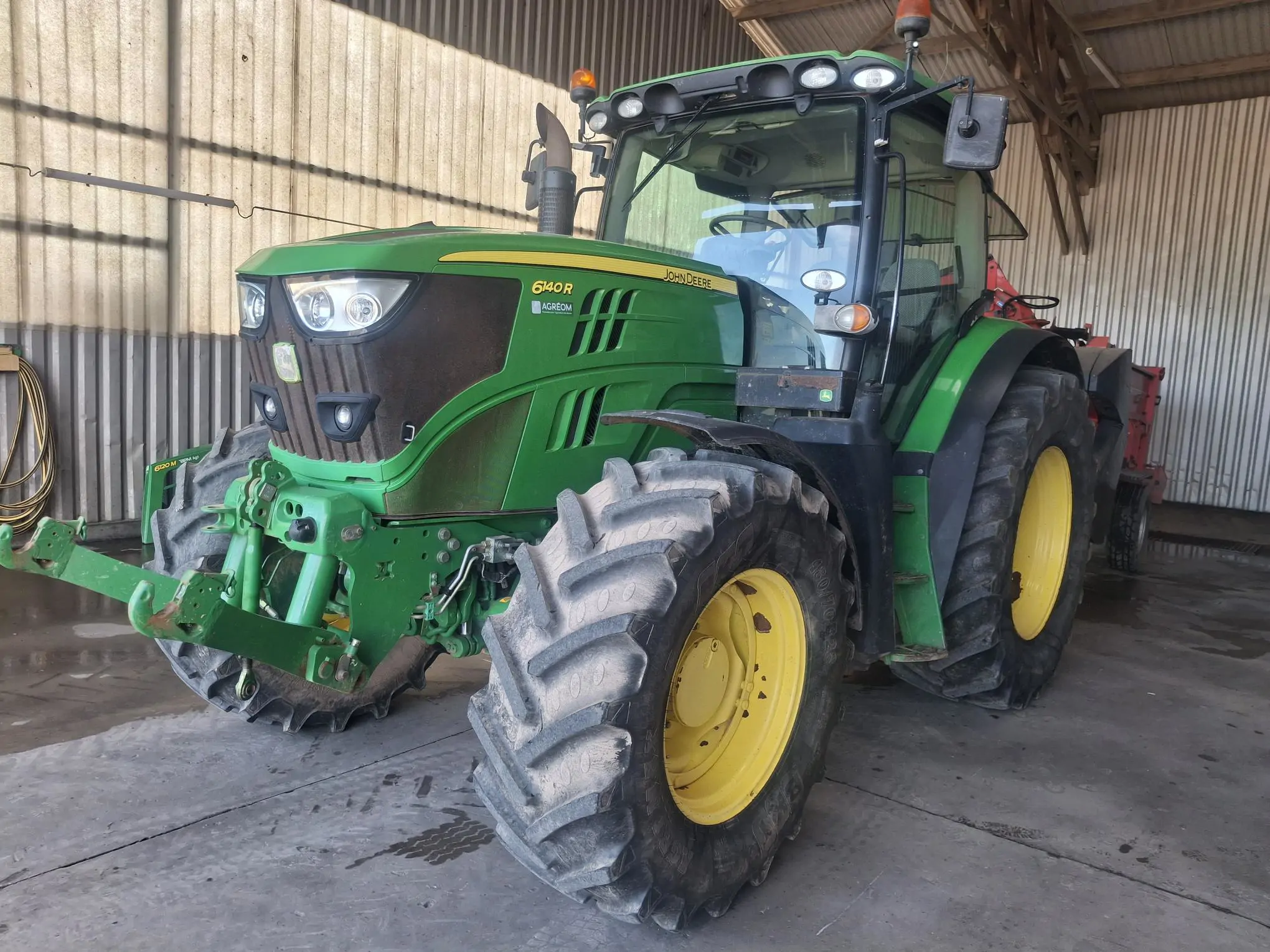 Photo JOHN DEERE TRA JOHN DEERE 6140R