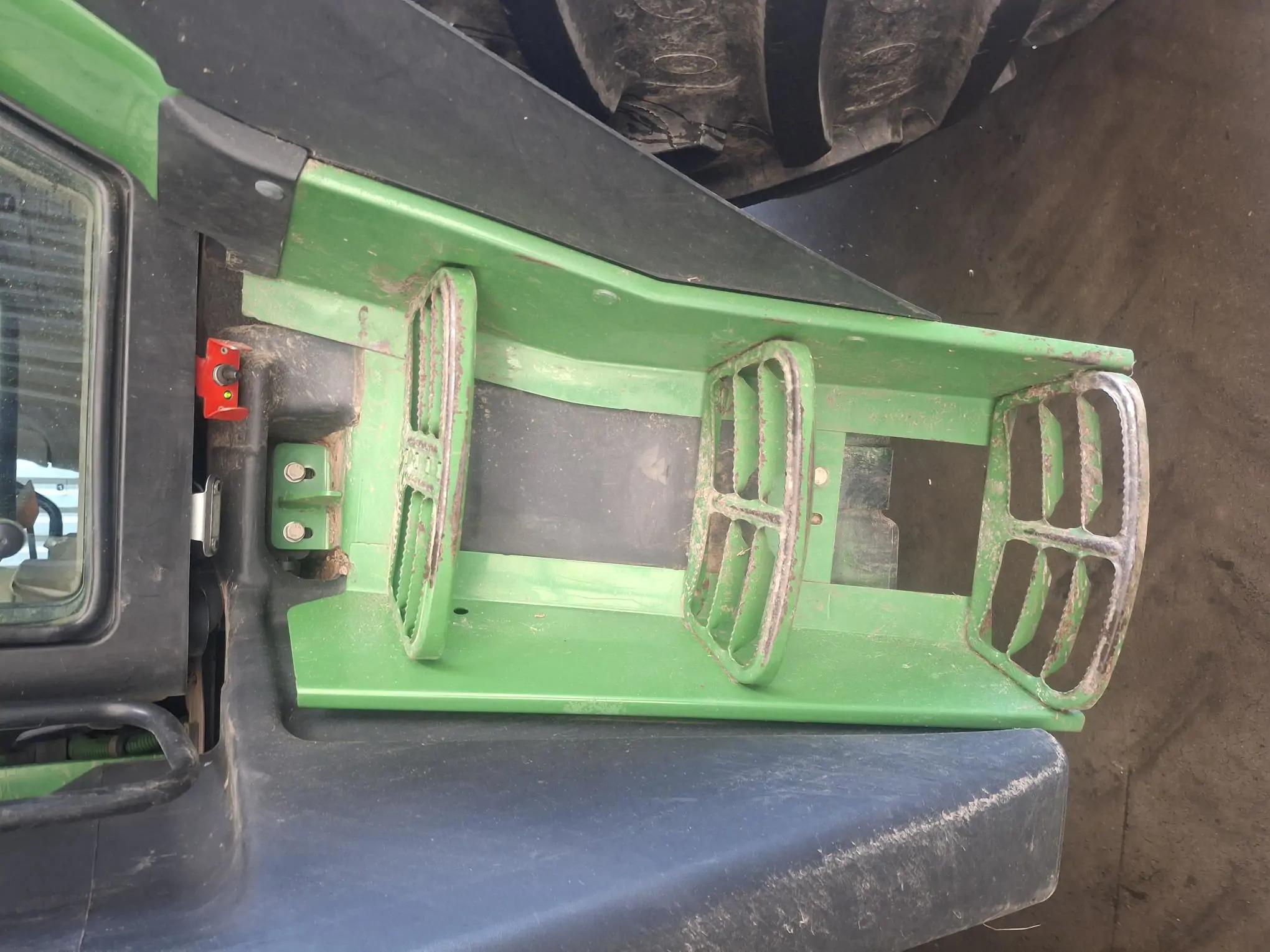 Image JOHN DEERE TRA JOHN DEERE 6140R