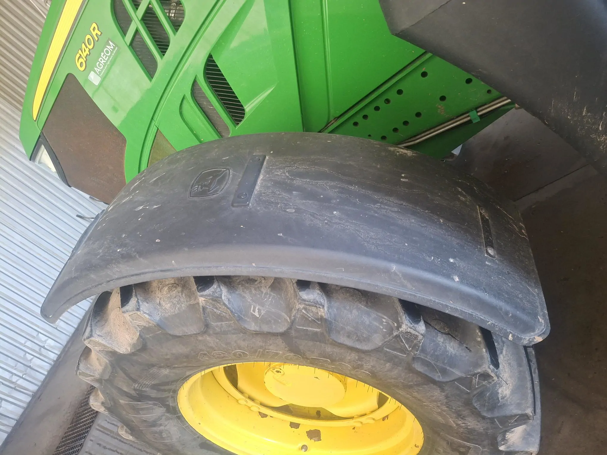 Image JOHN DEERE TRA JOHN DEERE 6140R
