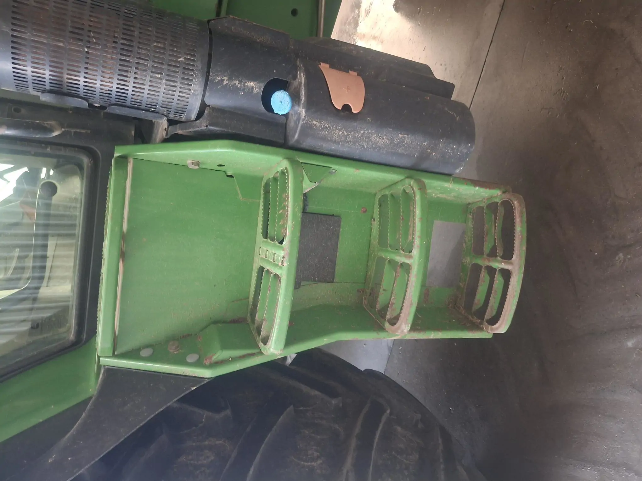 Image JOHN DEERE TRA JOHN DEERE 6140R