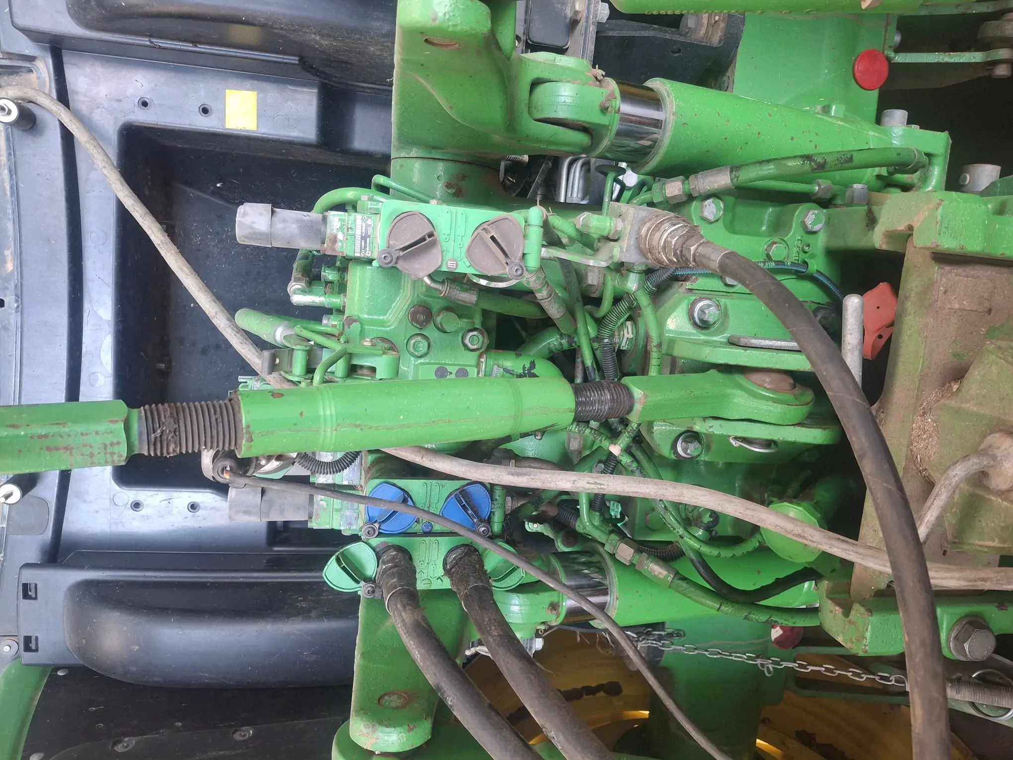 Image JOHN DEERE TRA JOHN DEERE 6140R