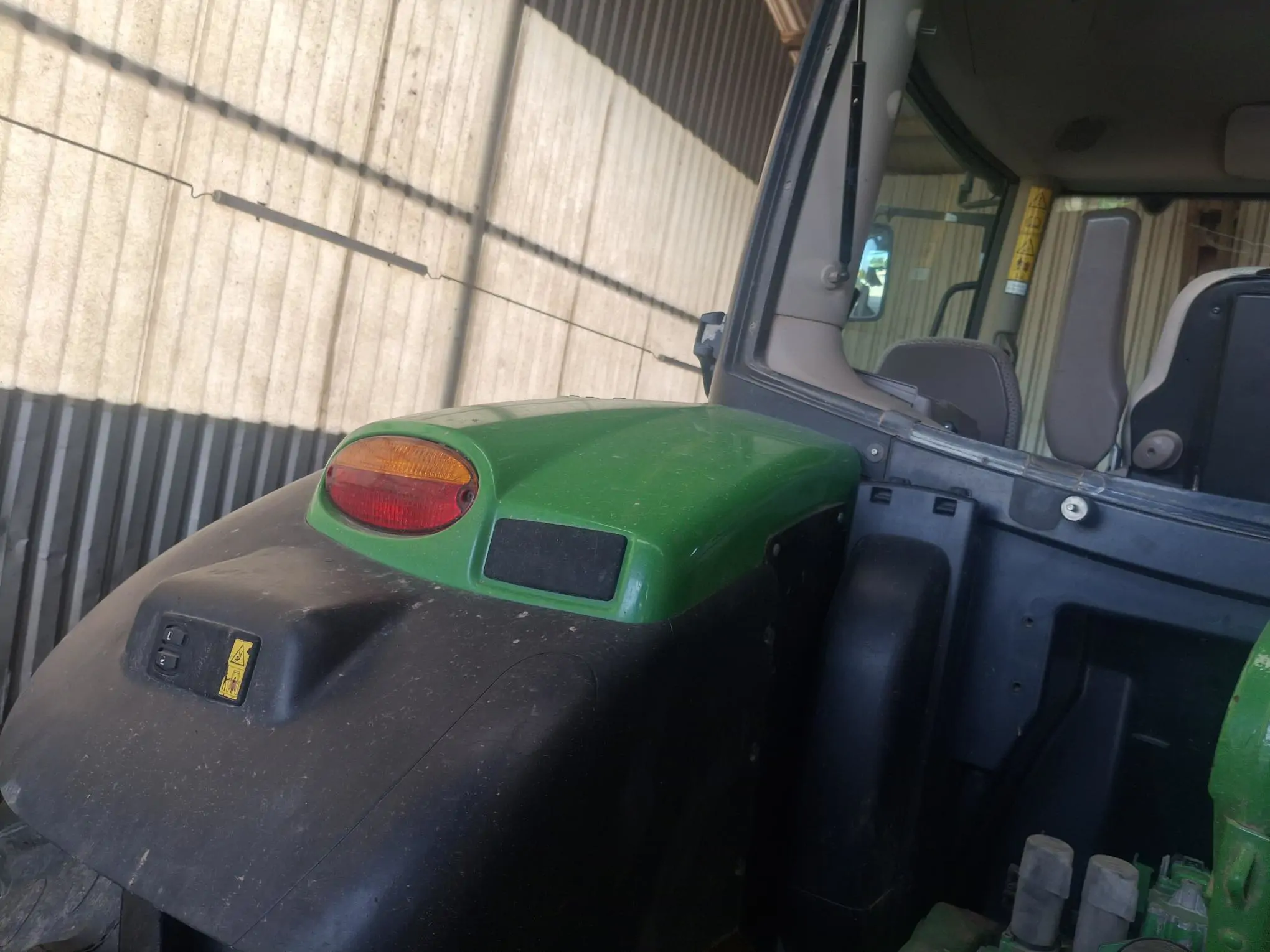 Image JOHN DEERE TRA JOHN DEERE 6140R