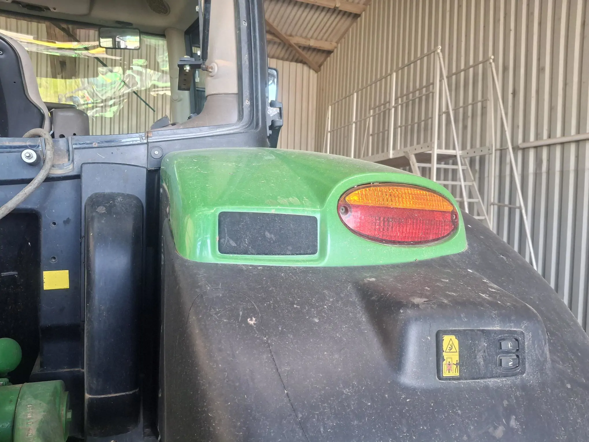 Image JOHN DEERE TRA JOHN DEERE 6140R