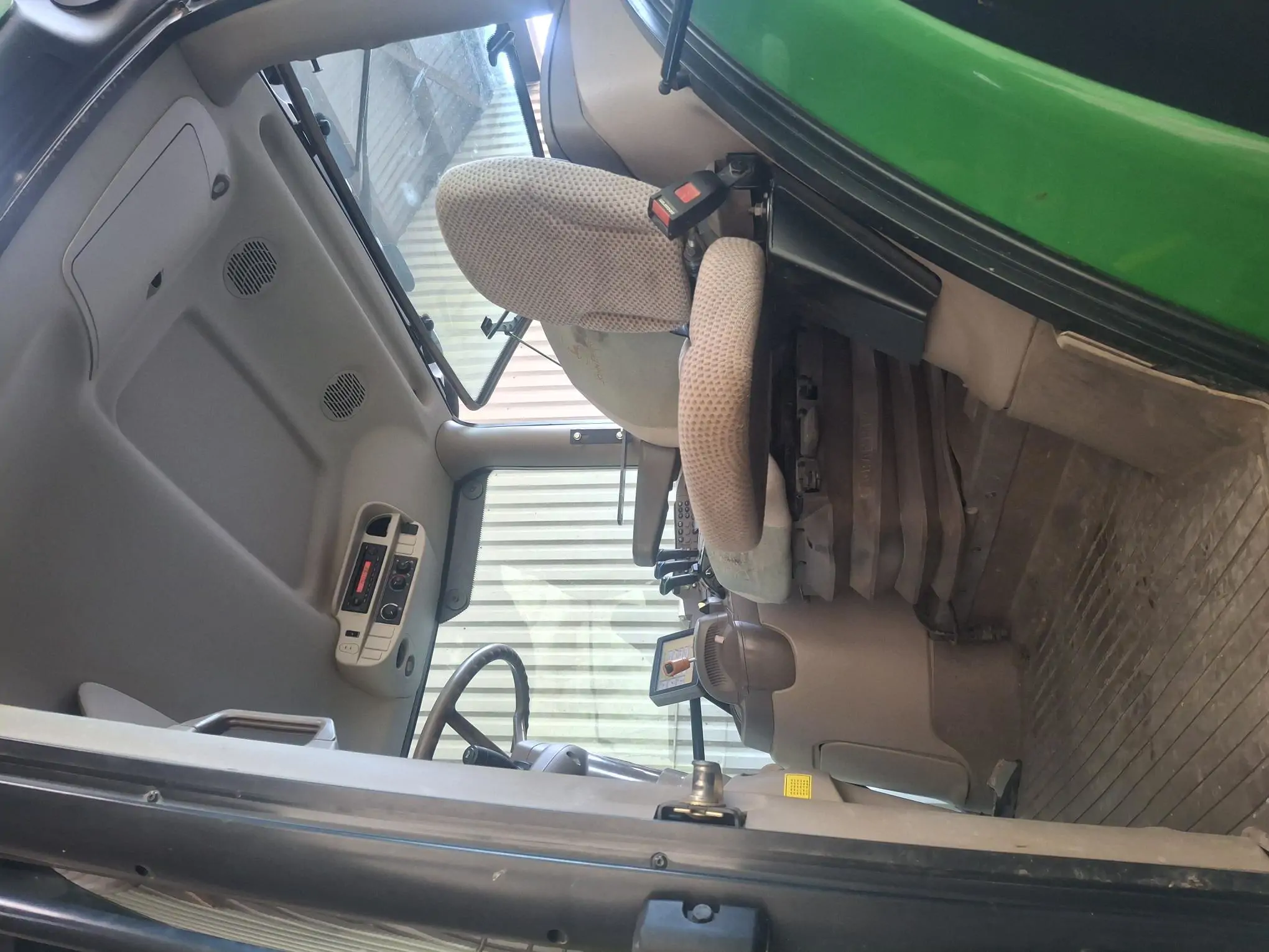 Image JOHN DEERE TRA JOHN DEERE 6140R