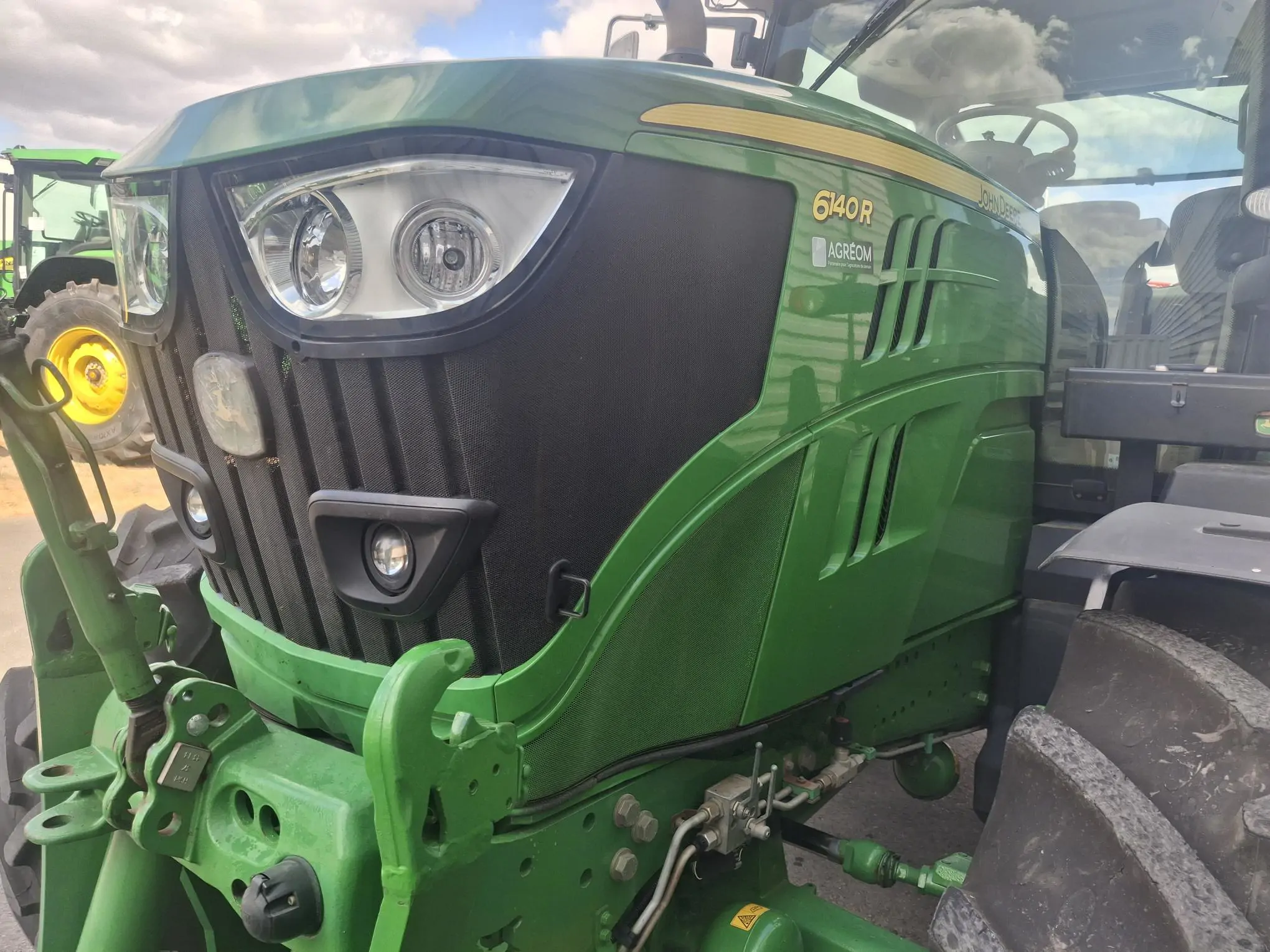 Image JOHN DEERE TRA JOHN DEERE 6140R