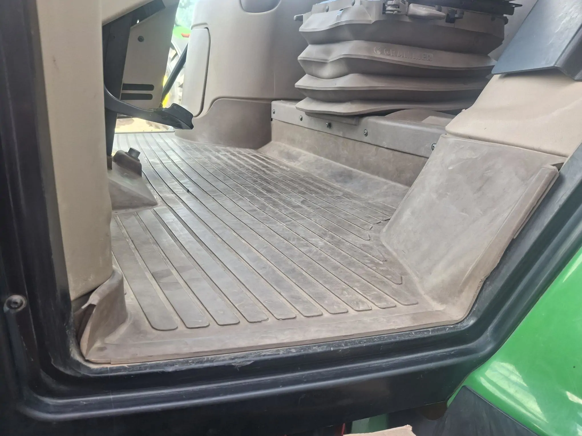 Image JOHN DEERE TRA JOHN DEERE 6140R