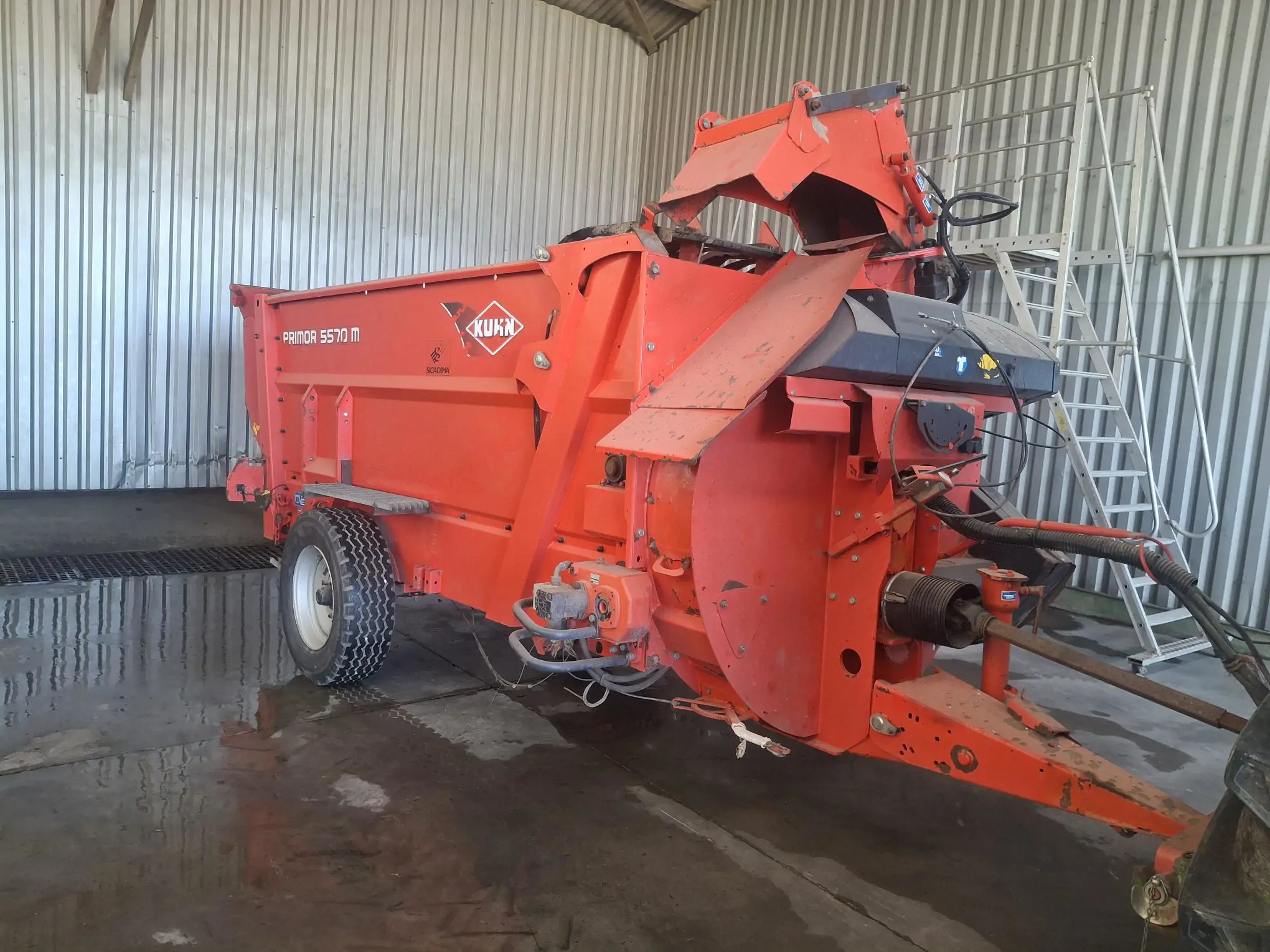 Image KUHN PAILLEUSE PRIMOR 5570 M