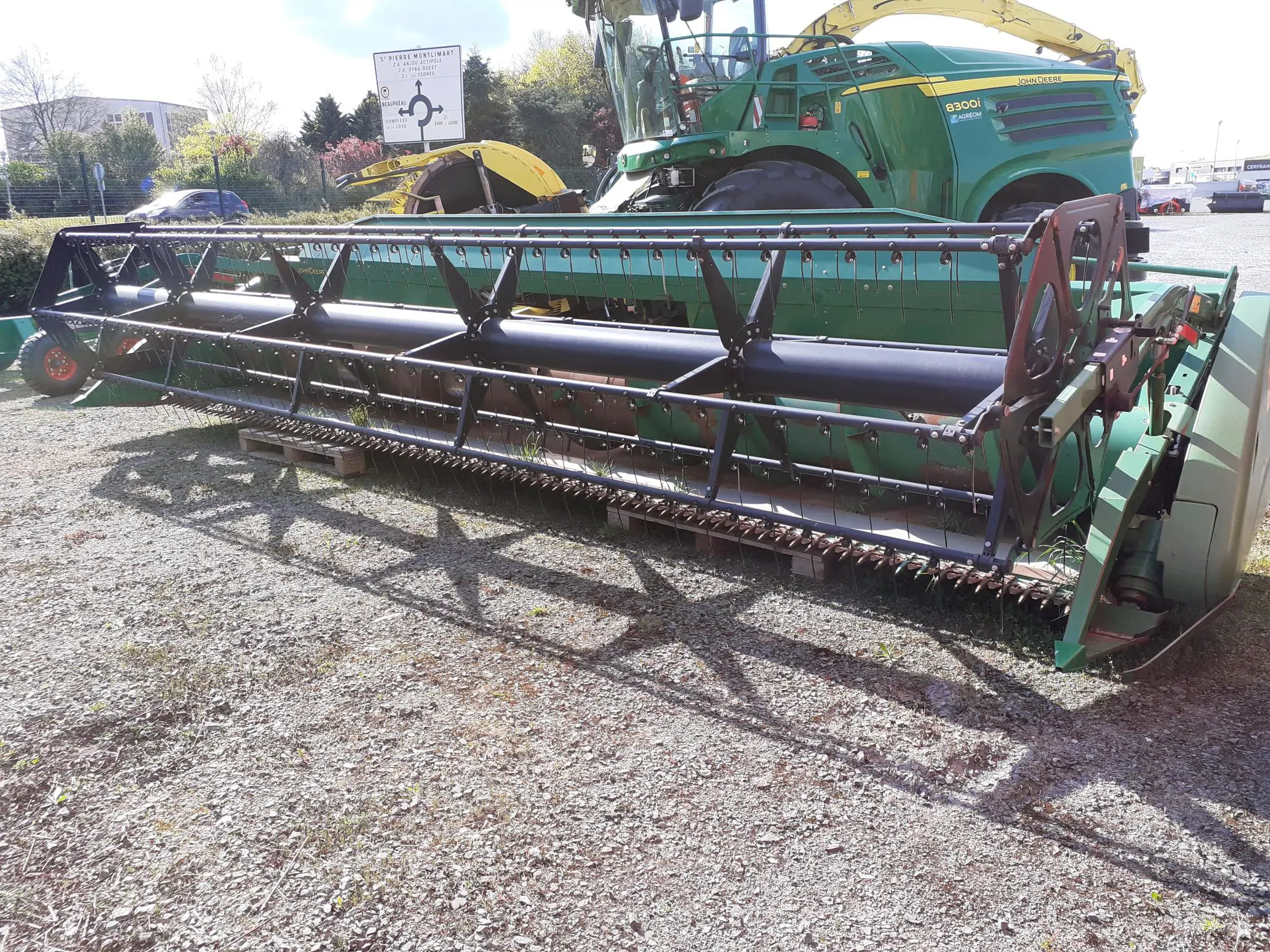 Image JOHN DEERE T560