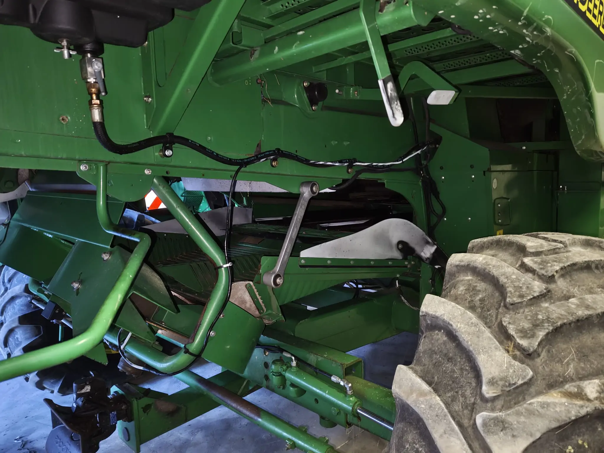 Image JOHN DEERE T560