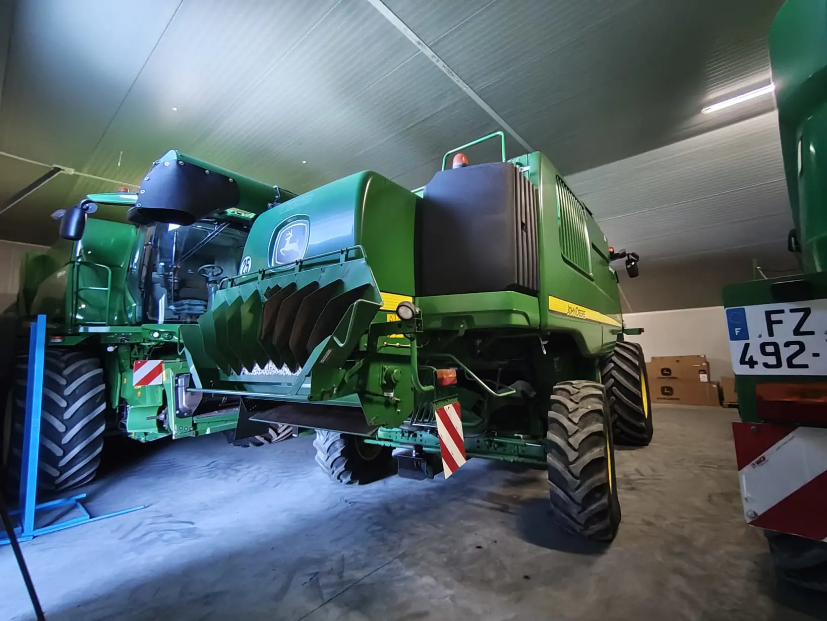 Image JOHN DEERE T560