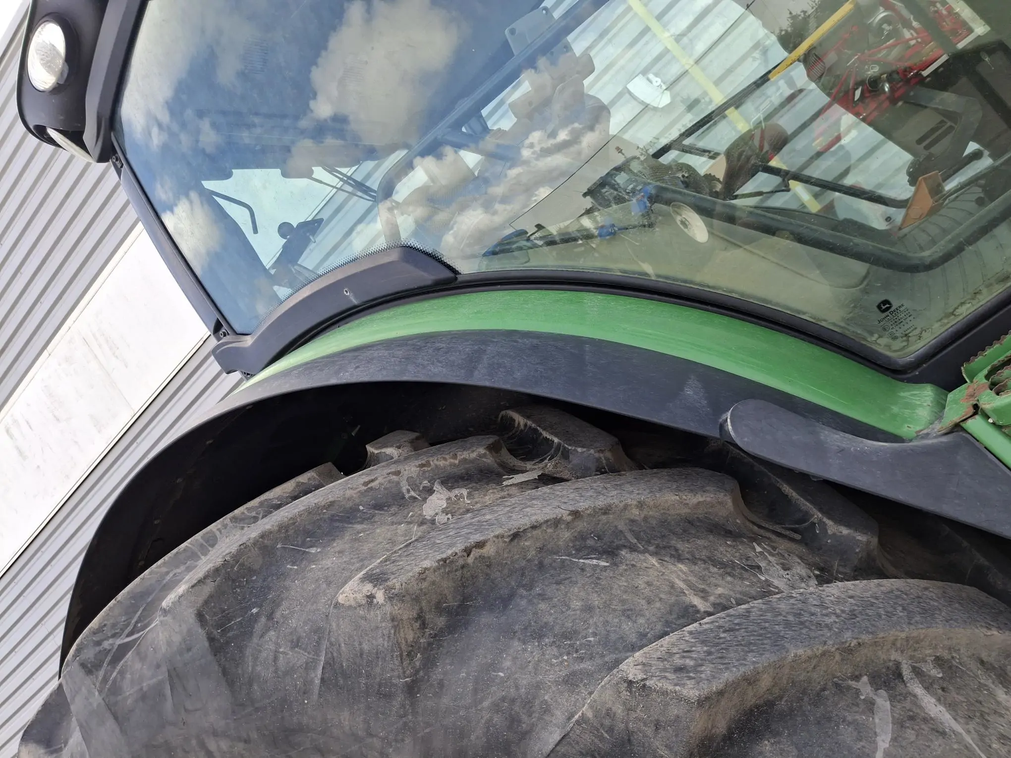 Image JOHN DEERE 6195R FT4