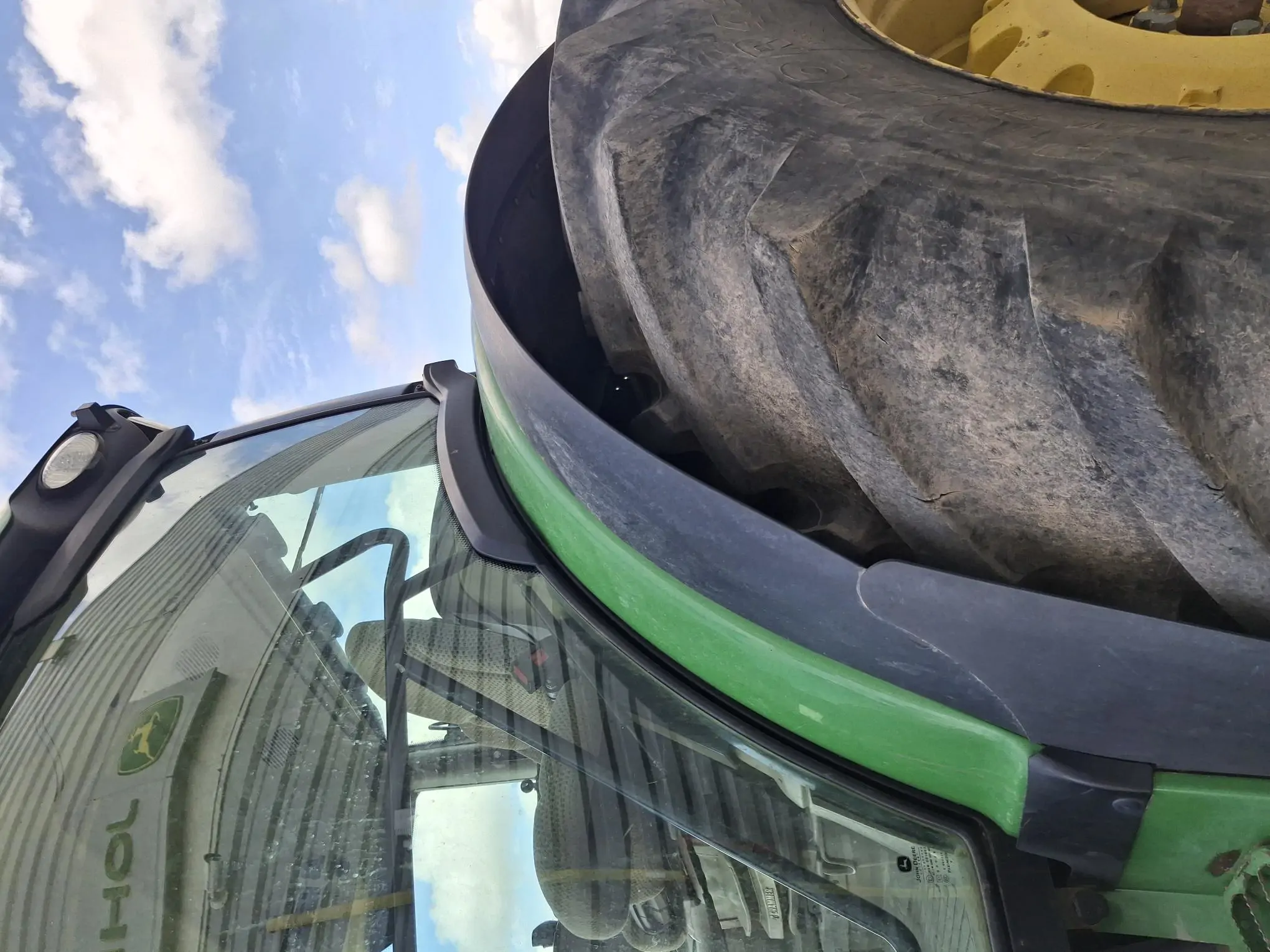 Image JOHN DEERE 6195R FT4