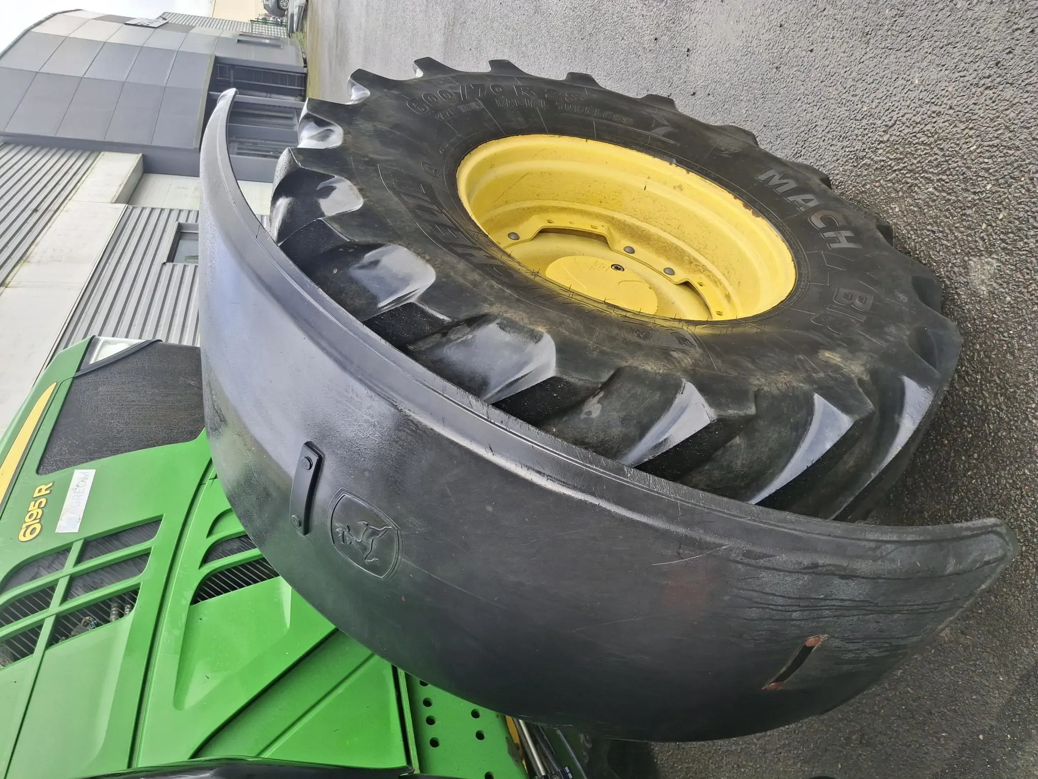 Image JOHN DEERE 6195R FT4