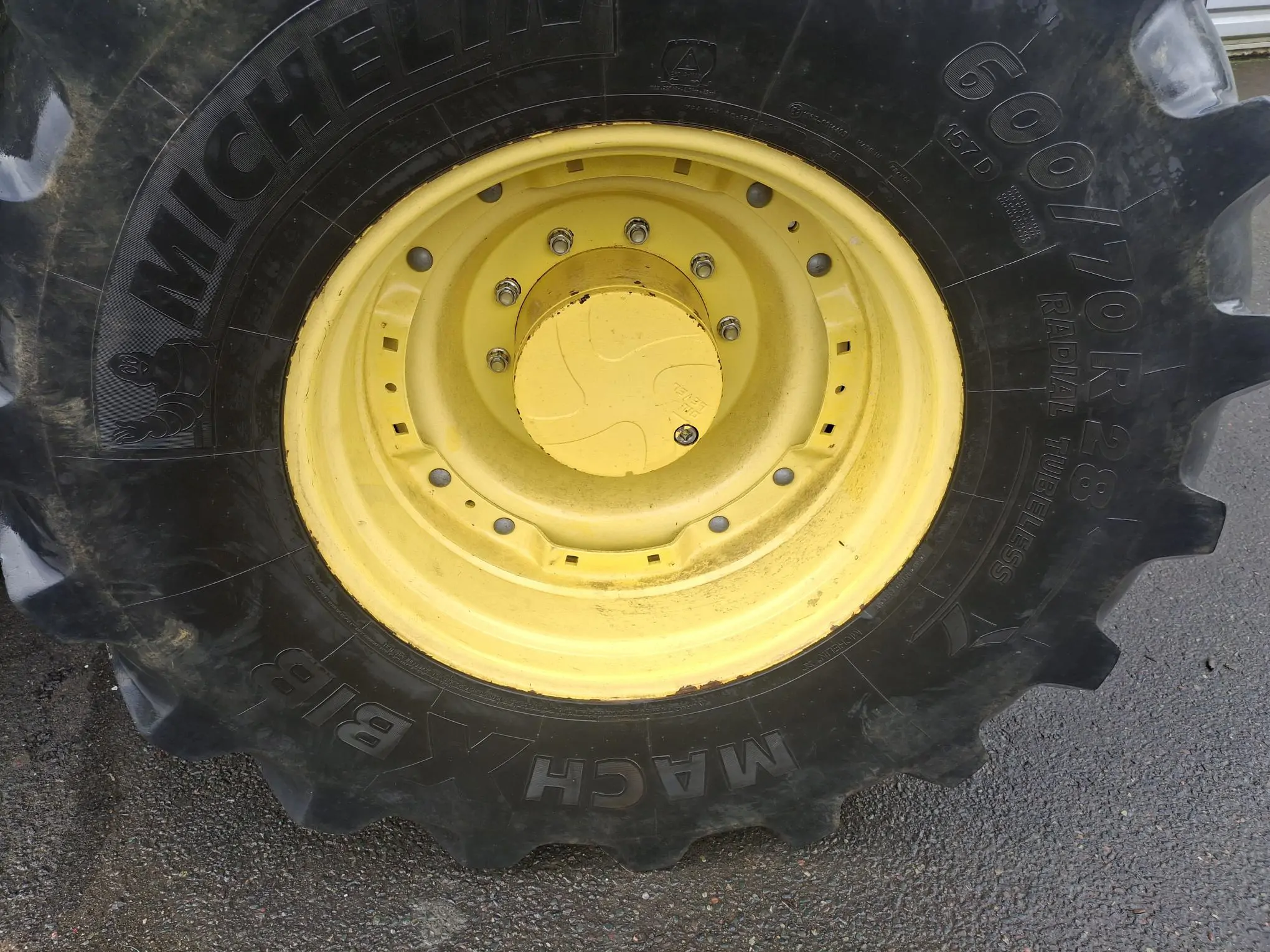 Image JOHN DEERE 6195R FT4