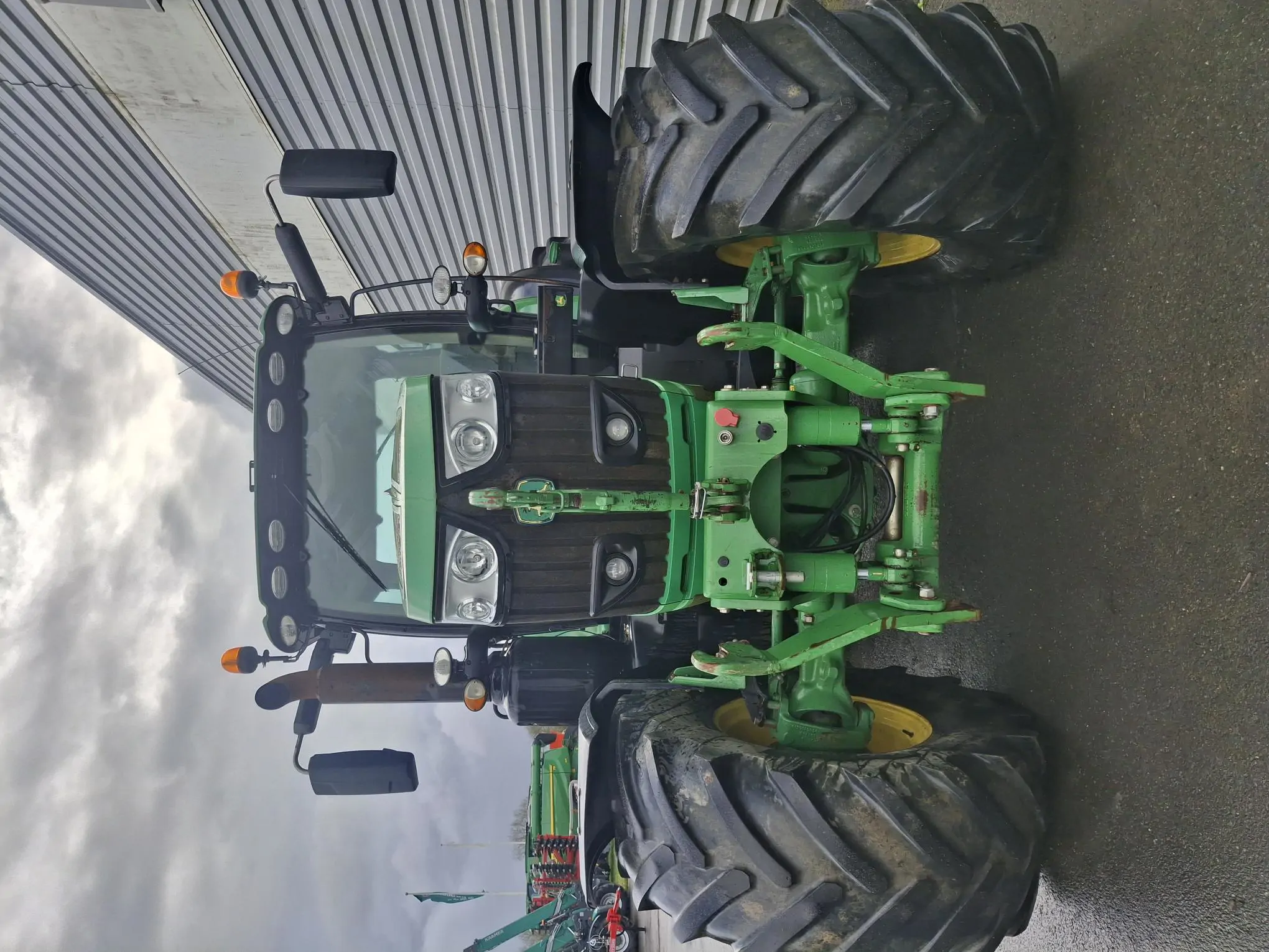 Image JOHN DEERE 6195R FT4