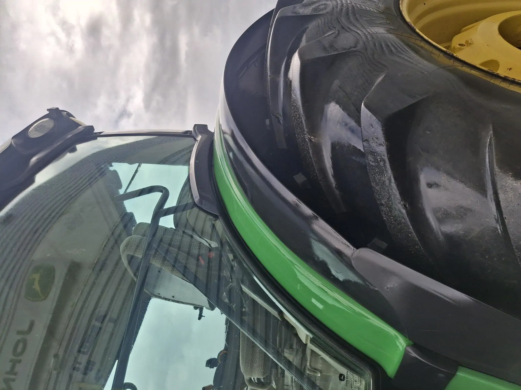 Image JOHN DEERE 6195R FT4