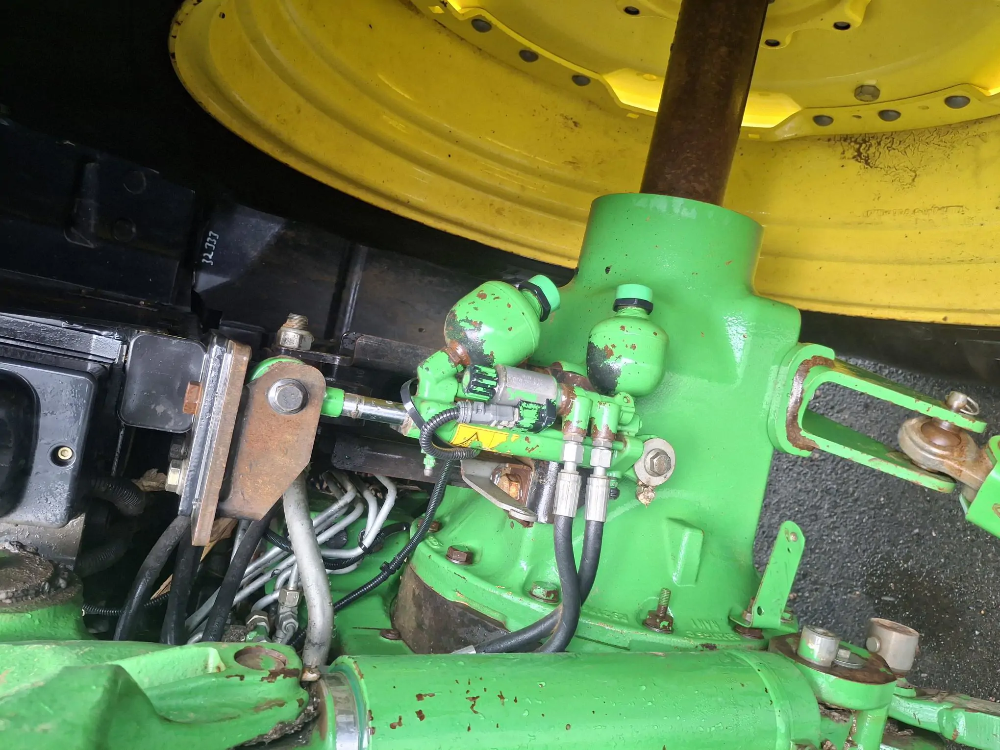 Image JOHN DEERE 6195R FT4