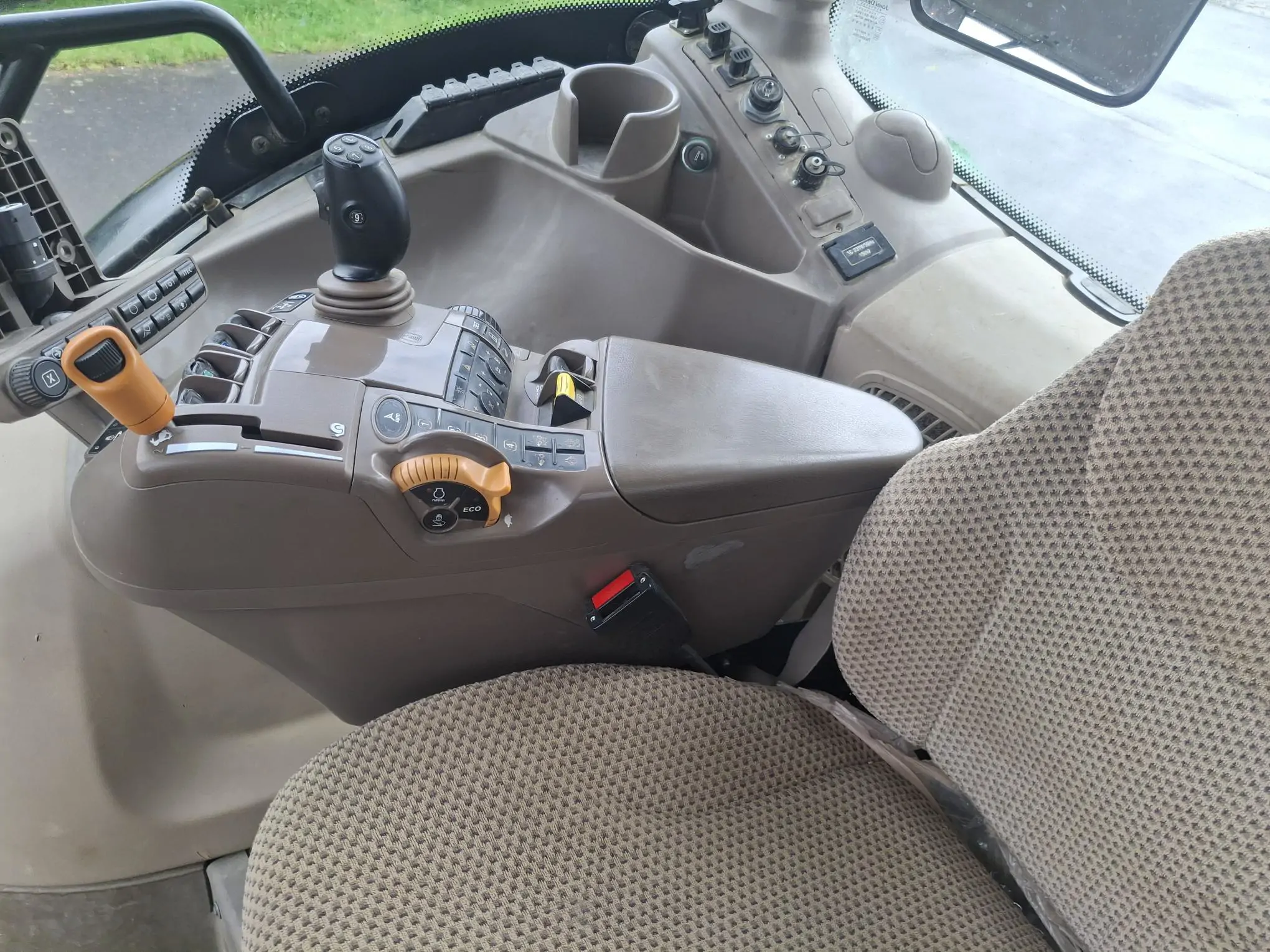 Image JOHN DEERE 6195R FT4