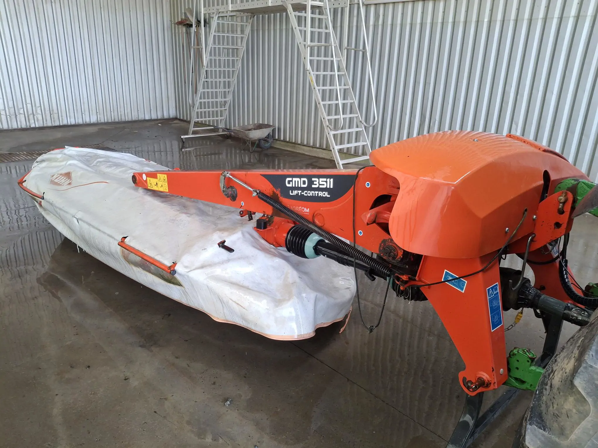 Image KUHN FAUCHEUSE GMD 3511 FF 540TR