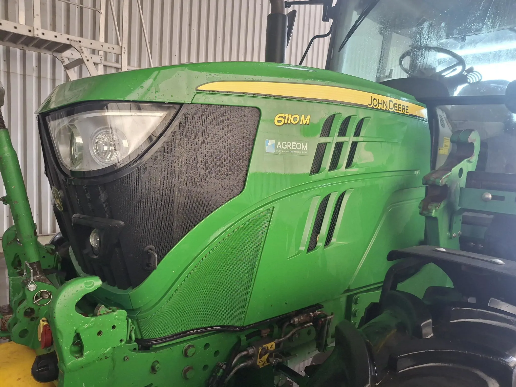 Image JOHN DEERE 6110M