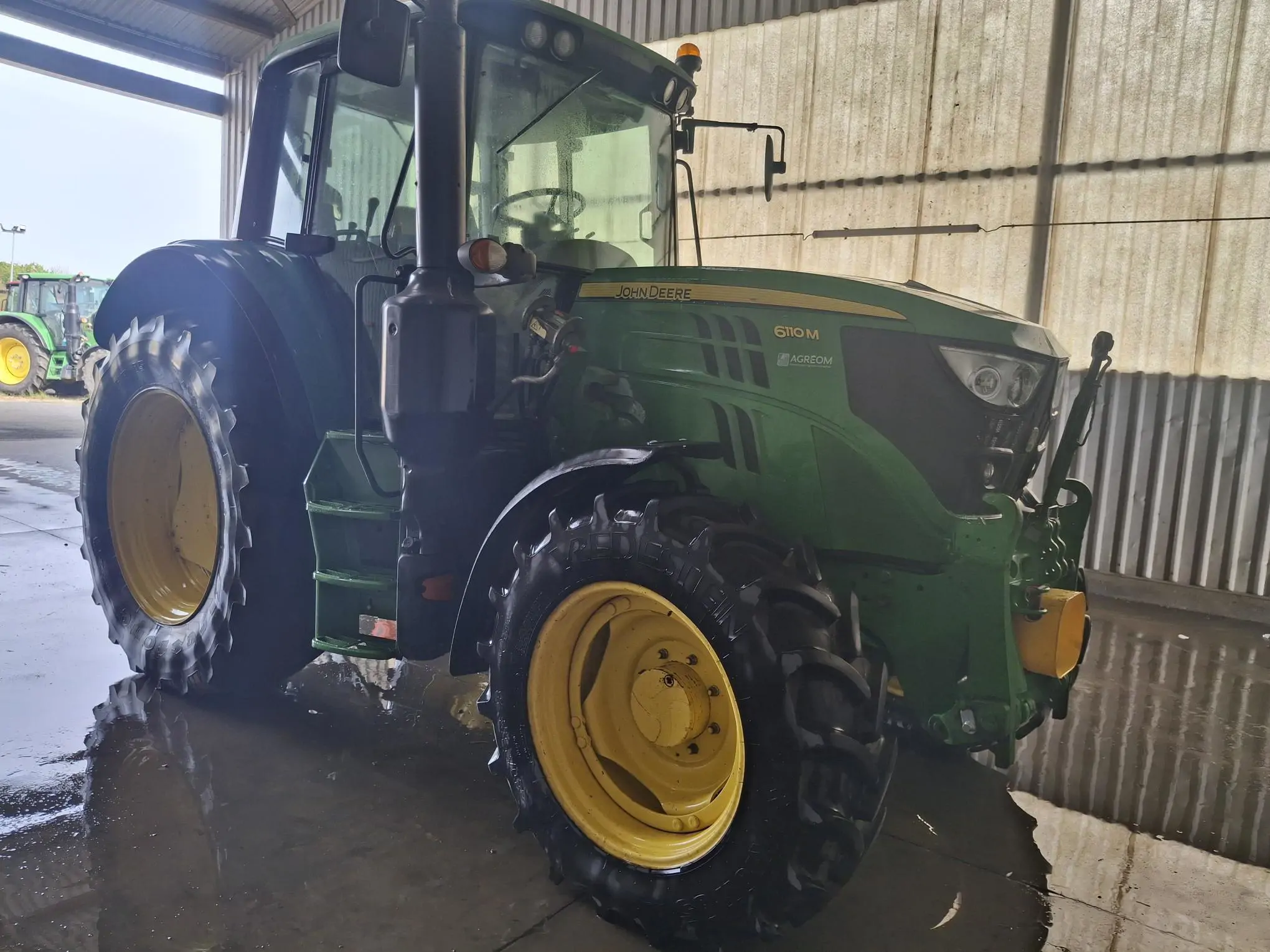Image JOHN DEERE 6110M