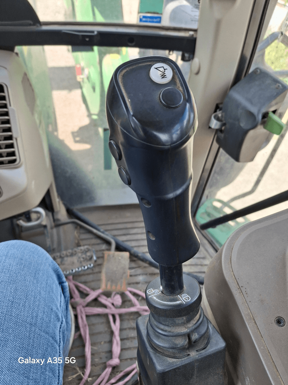 Image JOHN DEERE 6110M