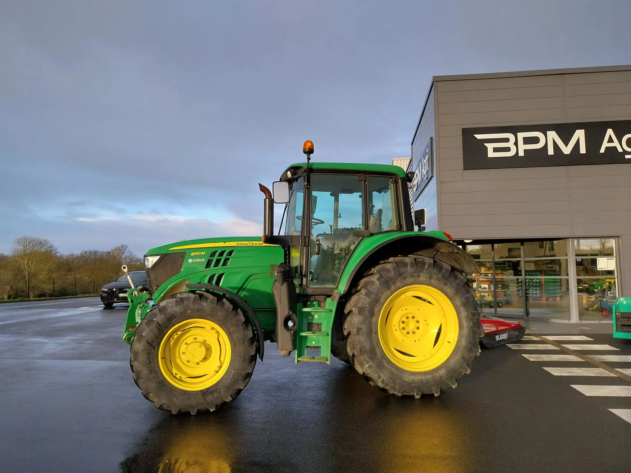 Image JOHN DEERE 6110M