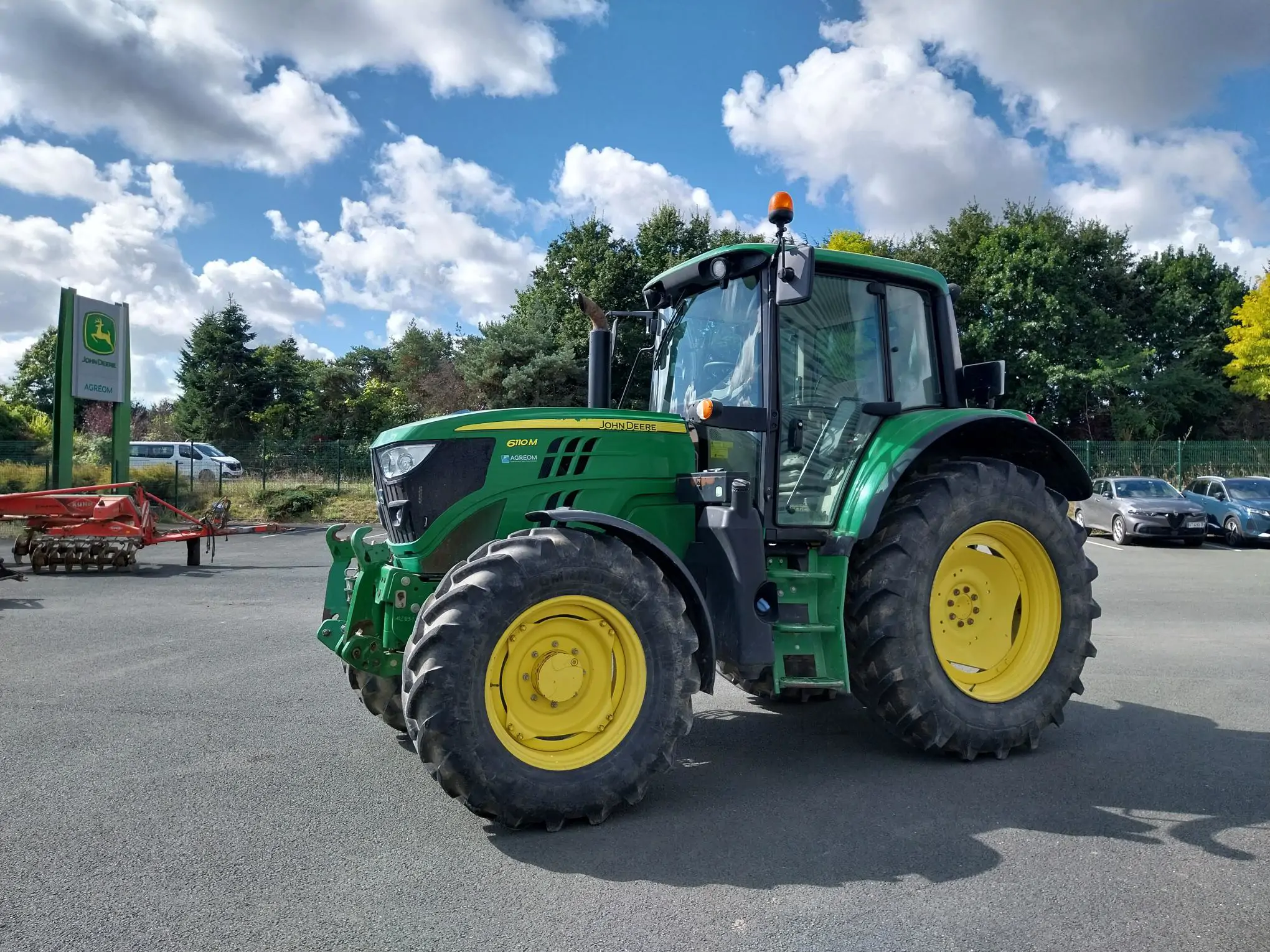 Image JOHN DEERE 6110M