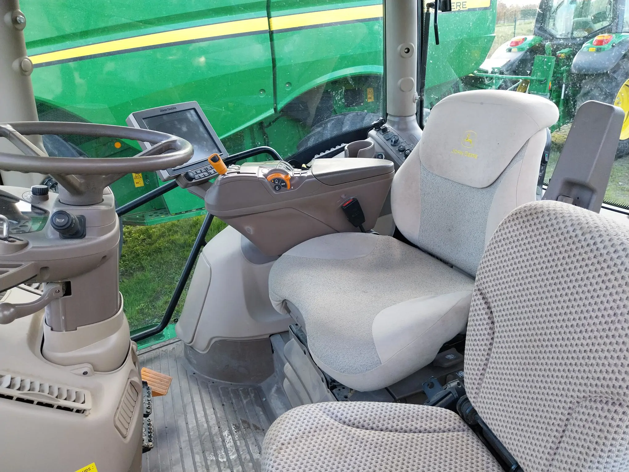 Image JOHN DEERE 6120R