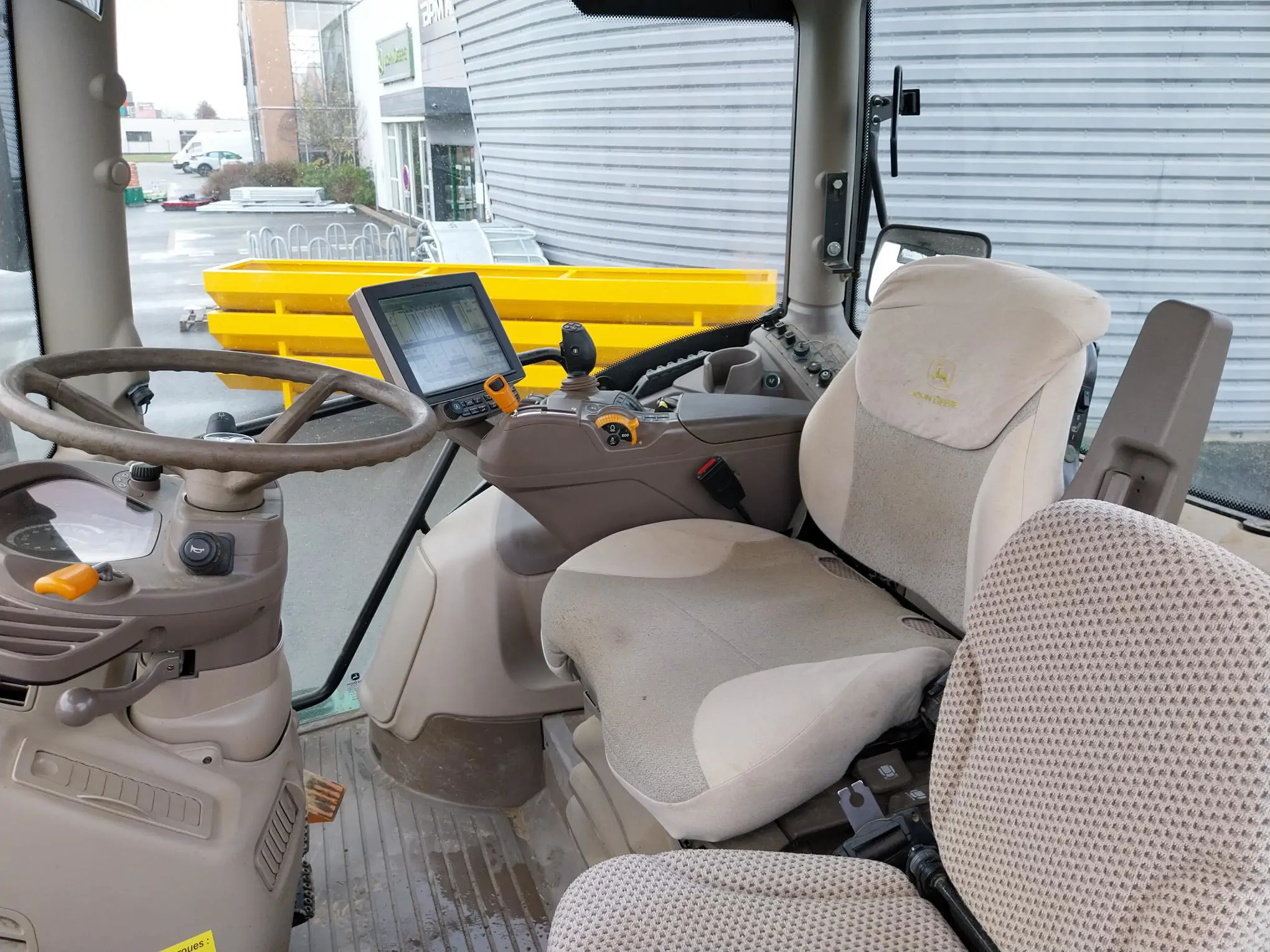 Image JOHN DEERE 6155R