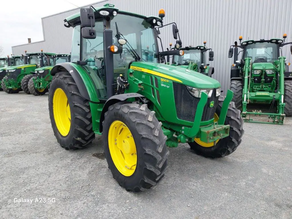 Photo JOHN DEERE 5100R