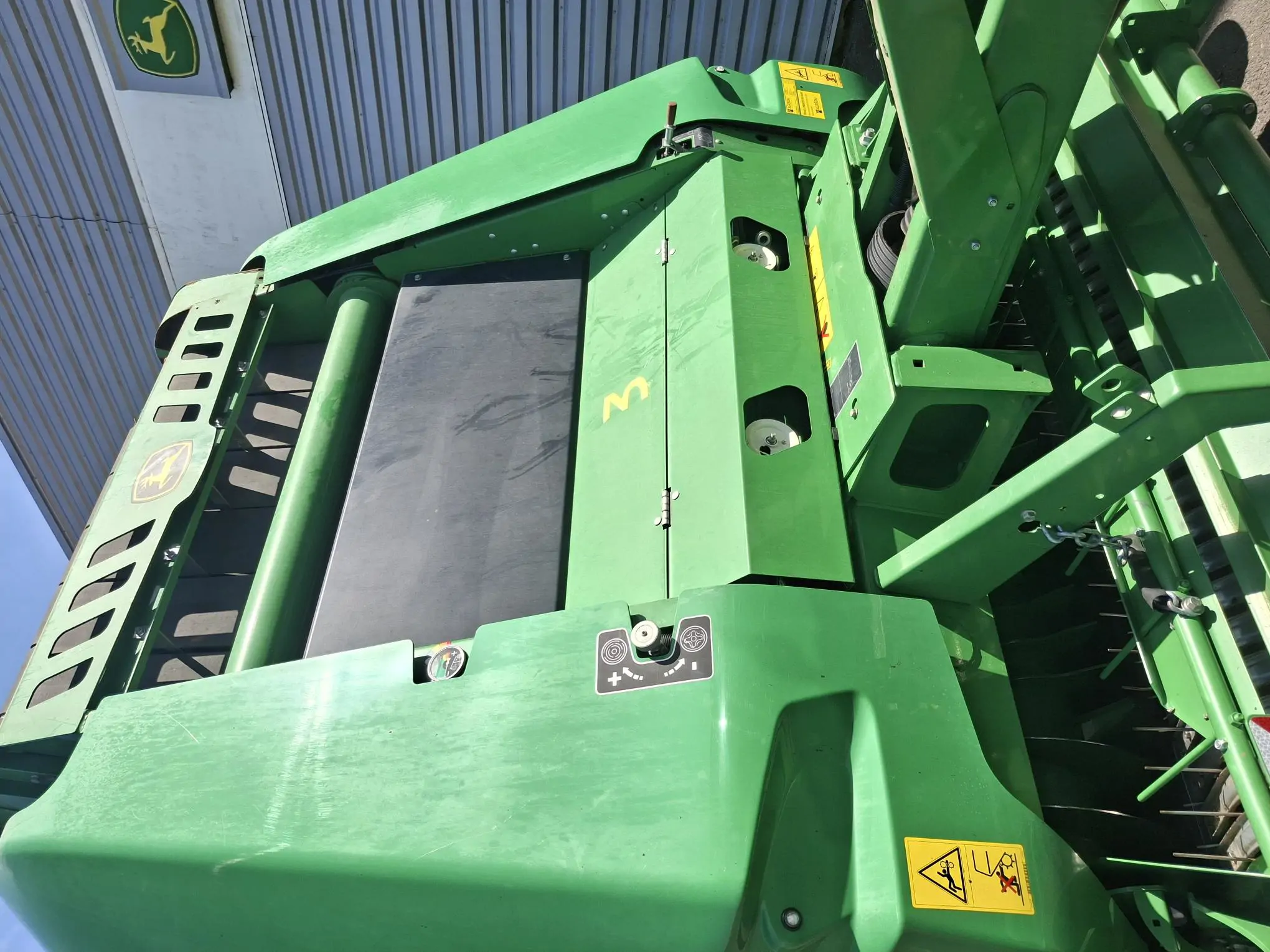 Image JOHN DEERE V461M PACK SANS COUTEAUX