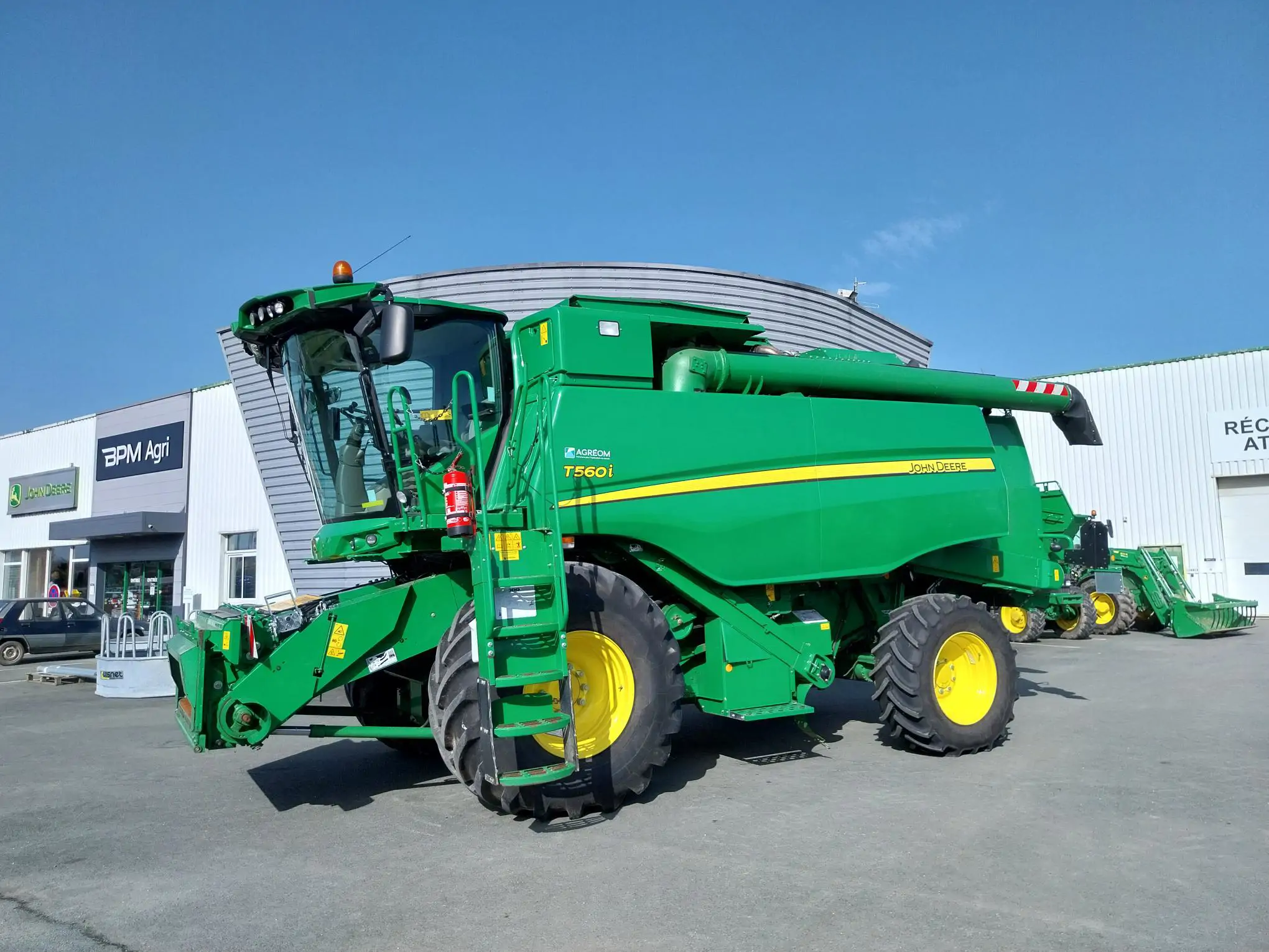 Image JOHN DEERE T560