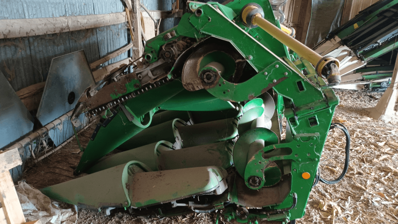 Image JOHN DEERE CUEILLEUR MAIS 608C