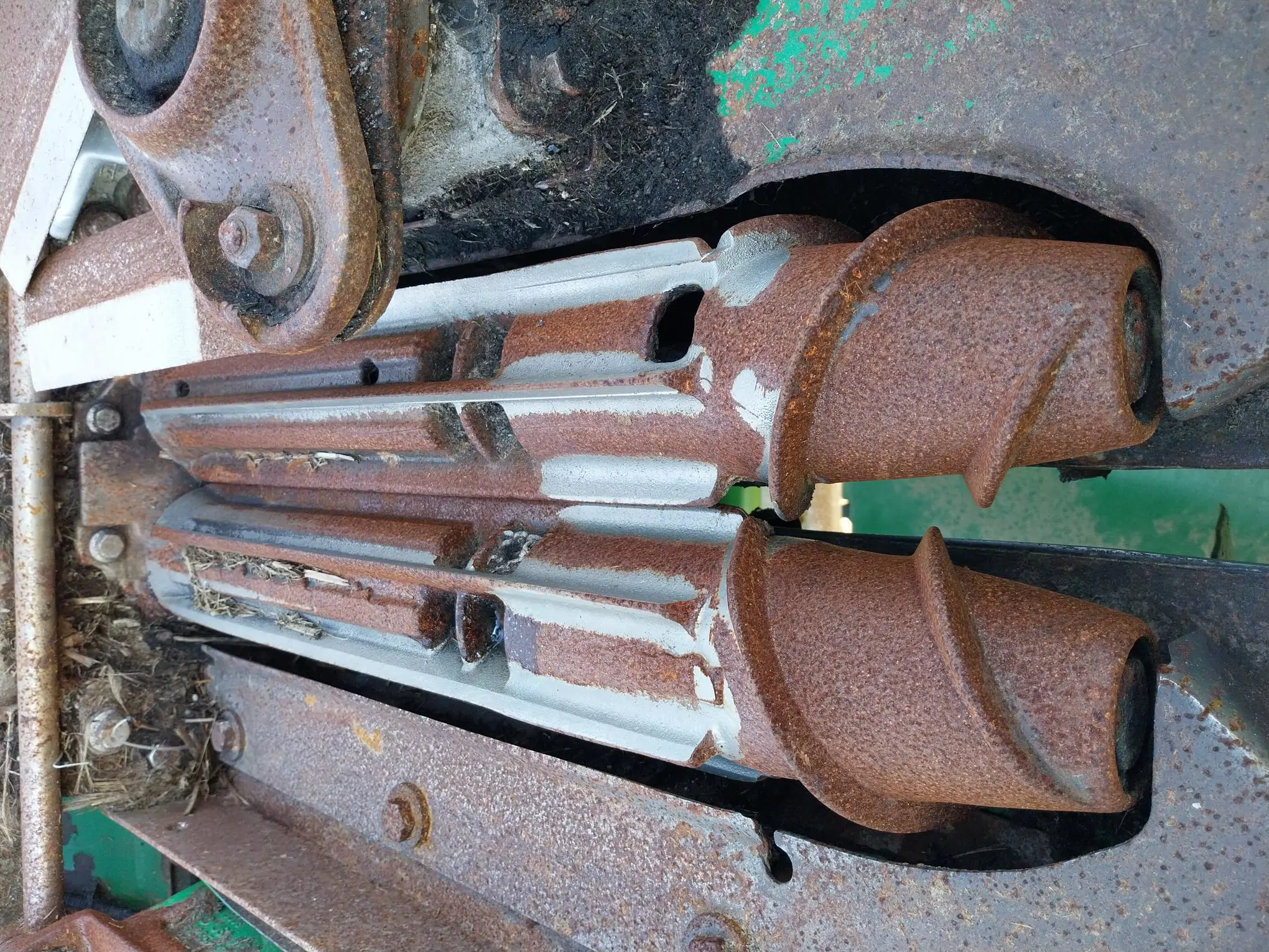 Image JOHN DEERE CUEILLEUR MAIS 608C