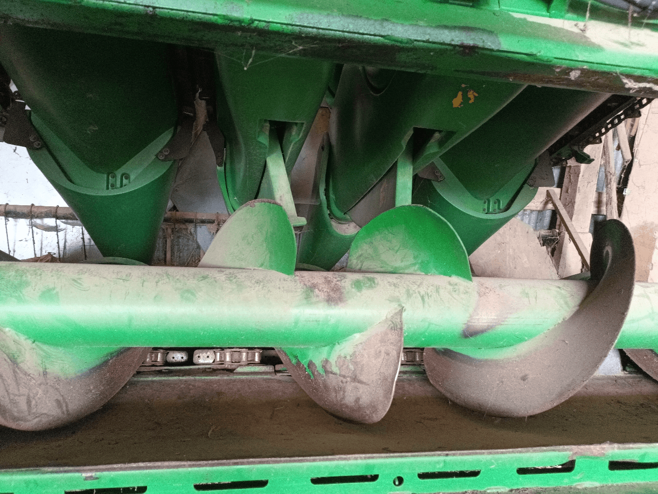 Image JOHN DEERE CUEILLEUR MAIS 608C