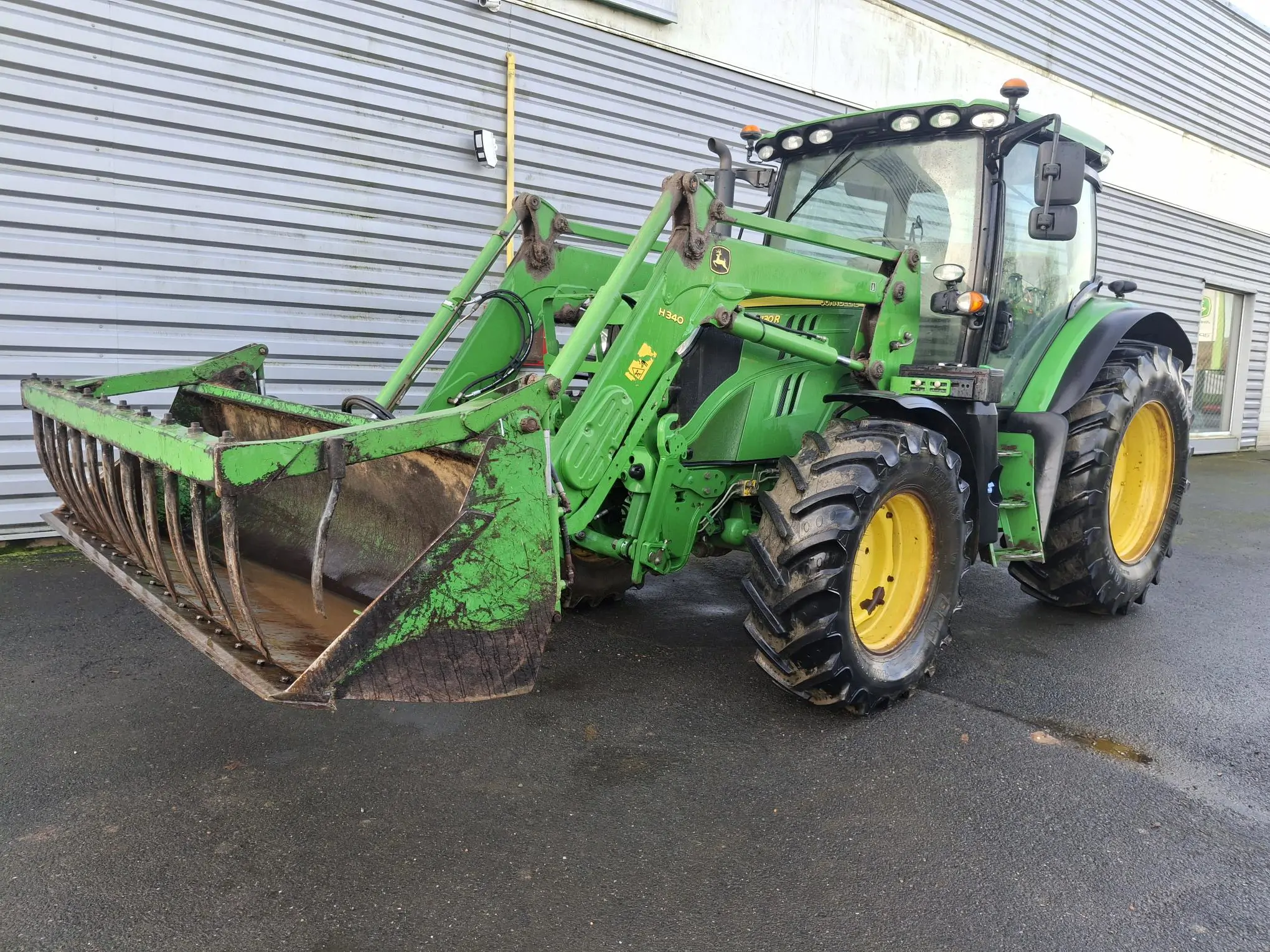 Image JOHN DEERE 6130R