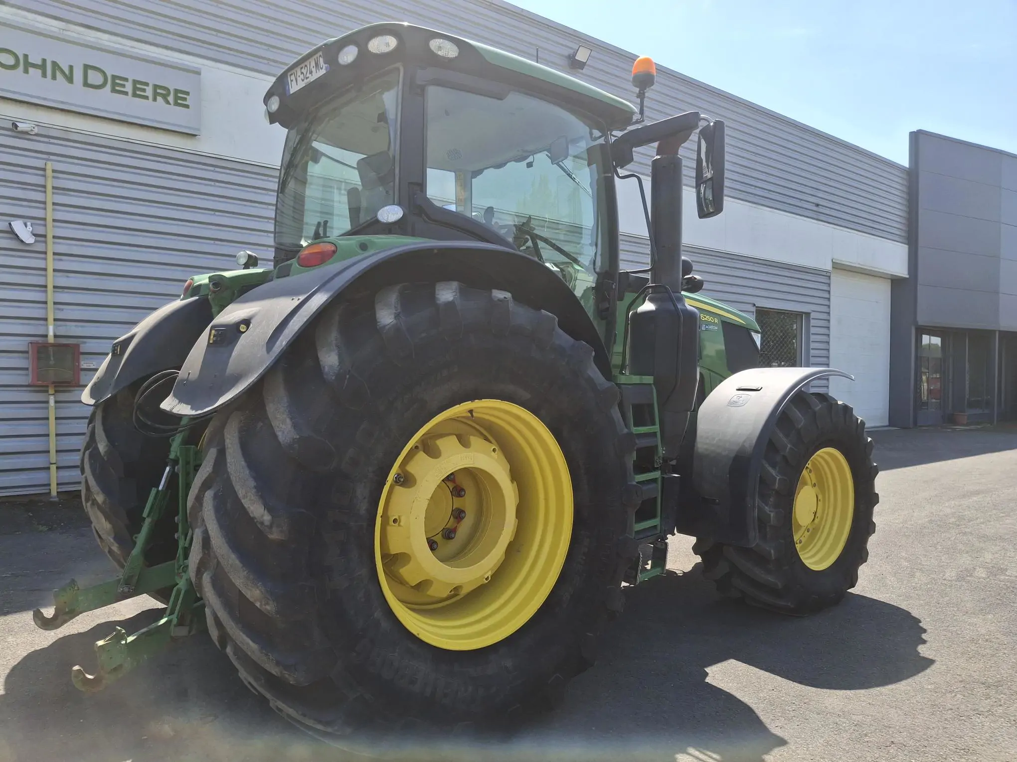 Image JOHN DEERE 6250R