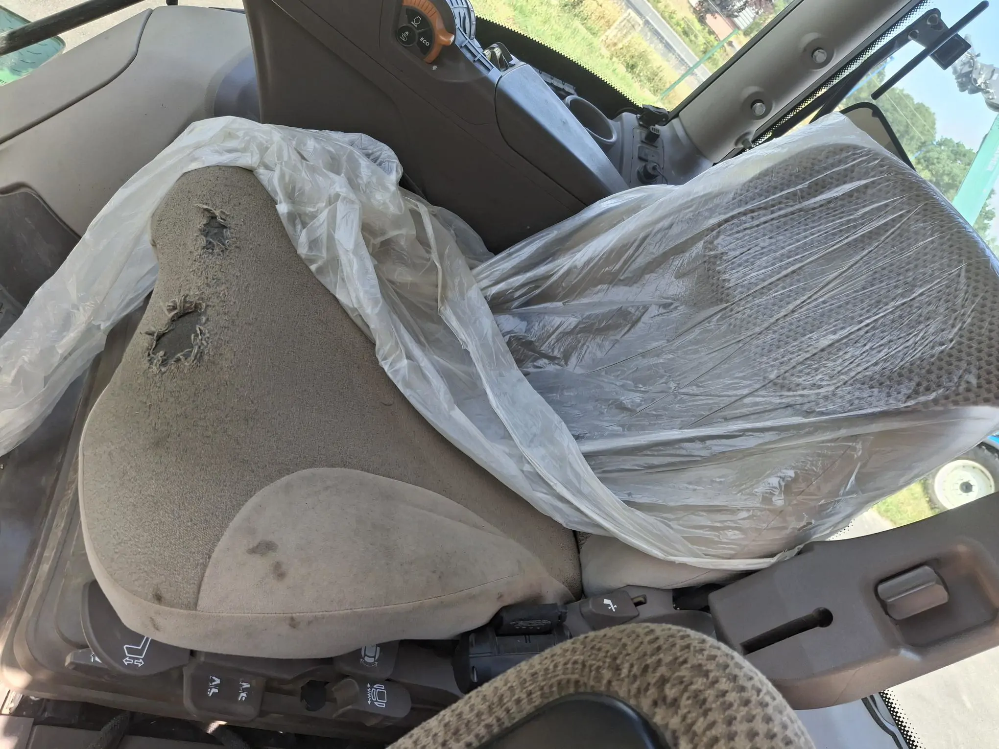 Image JOHN DEERE 6250R