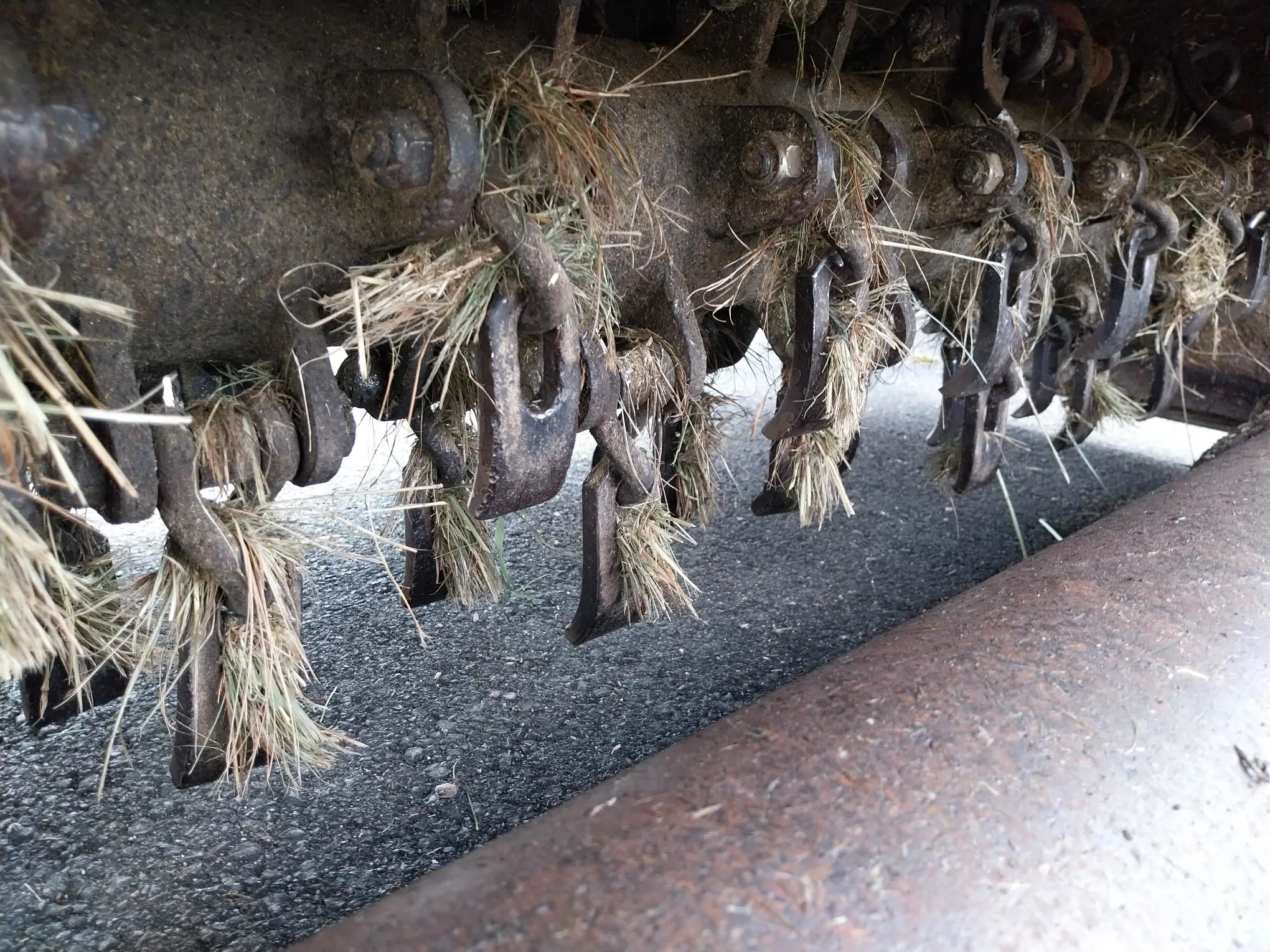 Image QUIVOGNE BROYEUR D'ACCOTEMENT FAC 2000