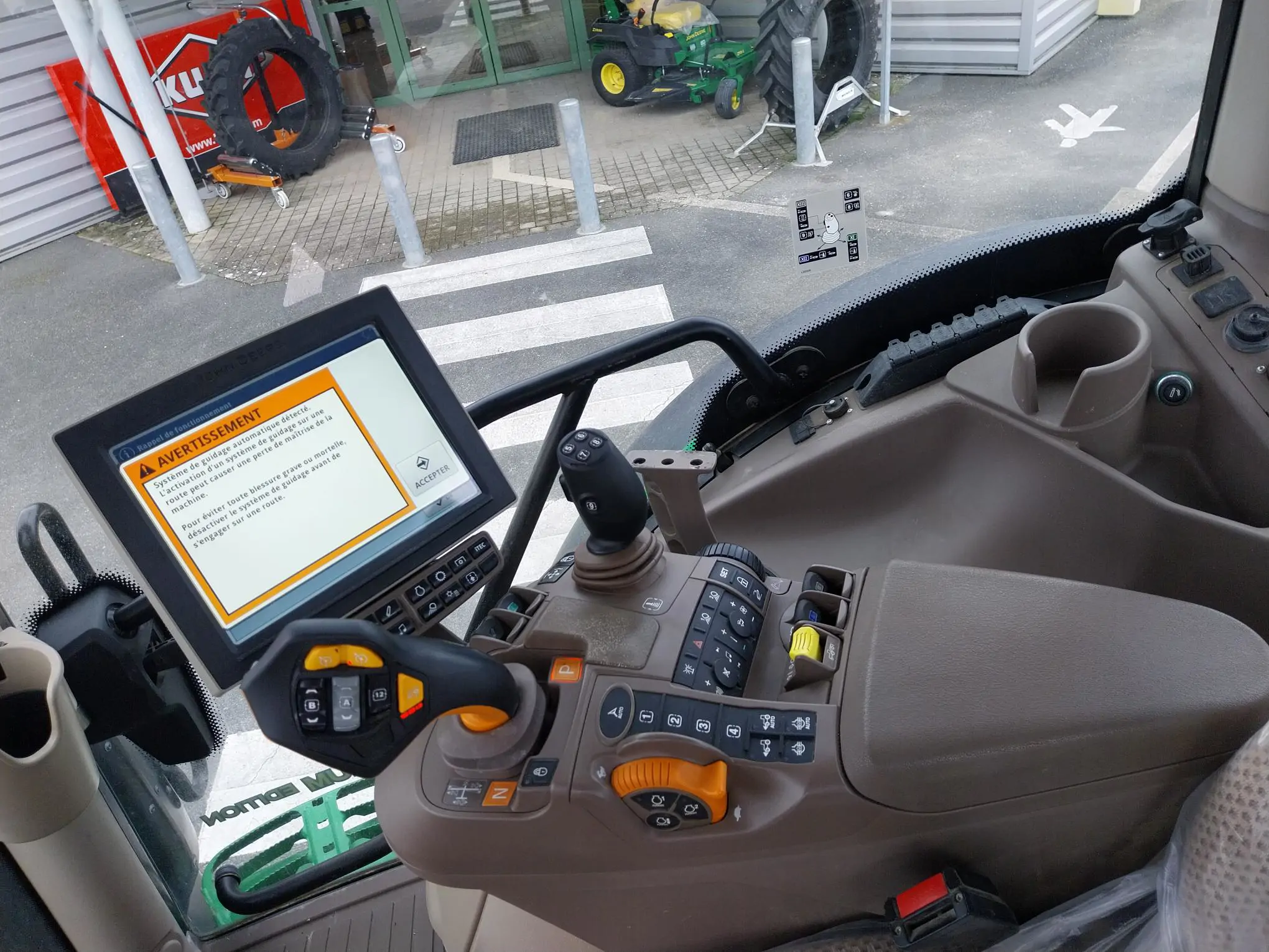 Image JOHN DEERE 6155R