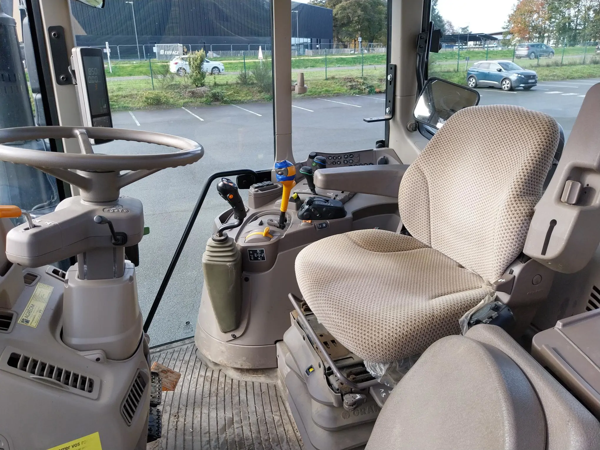 Image JOHN DEERE 6100M